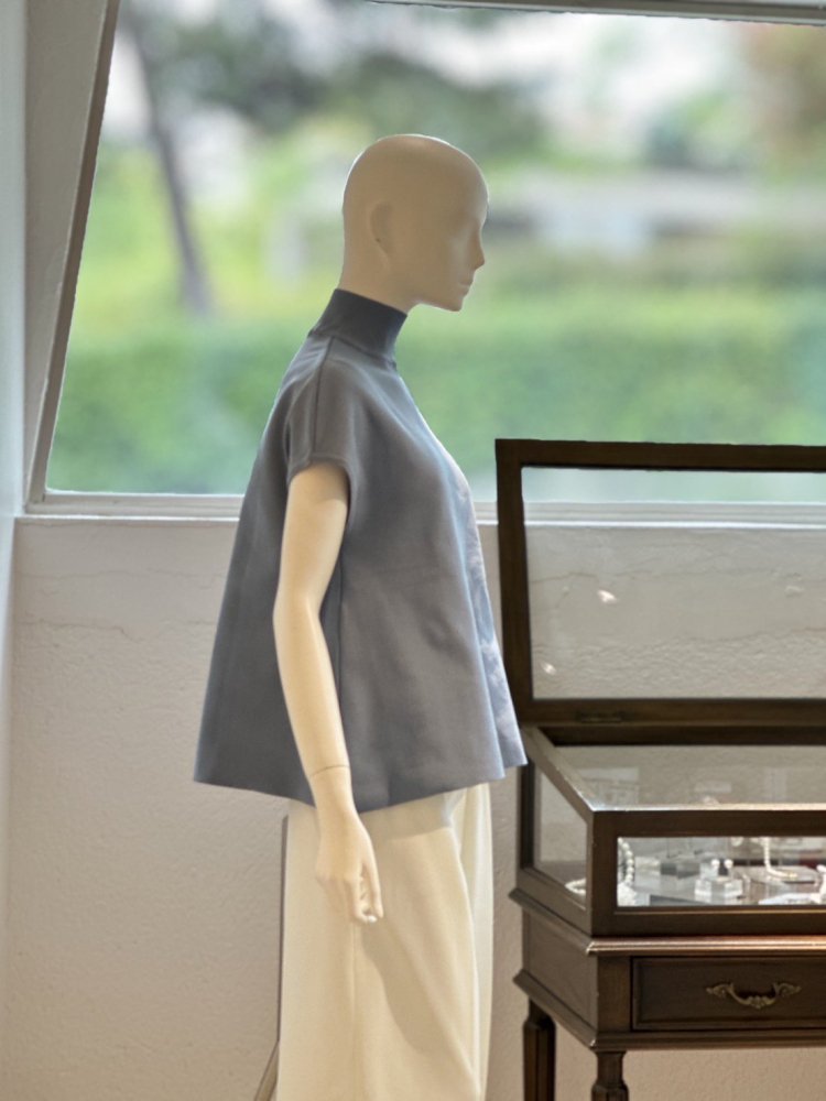 ハイネックフレンチAラインニット(ブルーグレー)