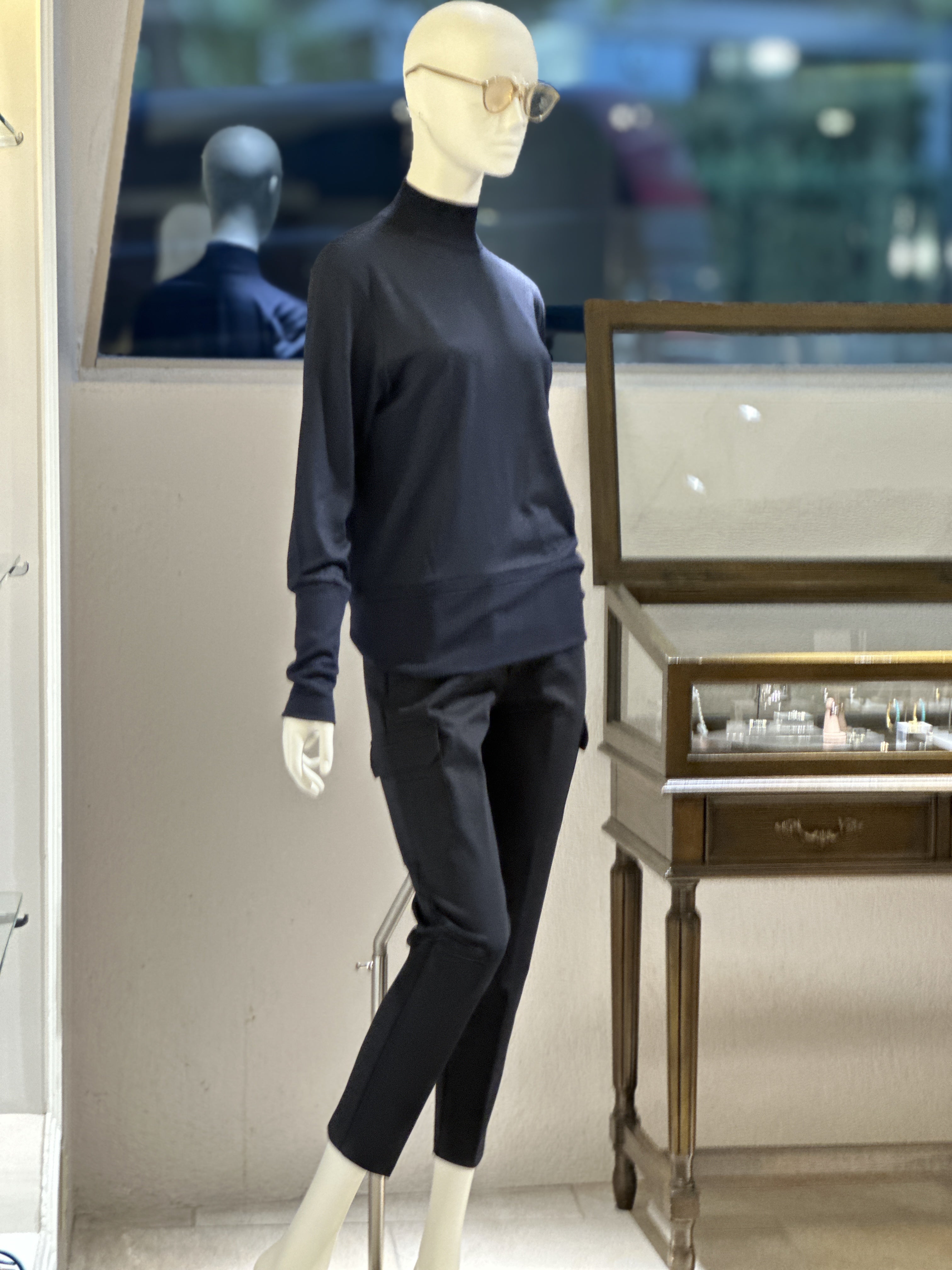 ニットカットリヴハイネック (ネイビー)