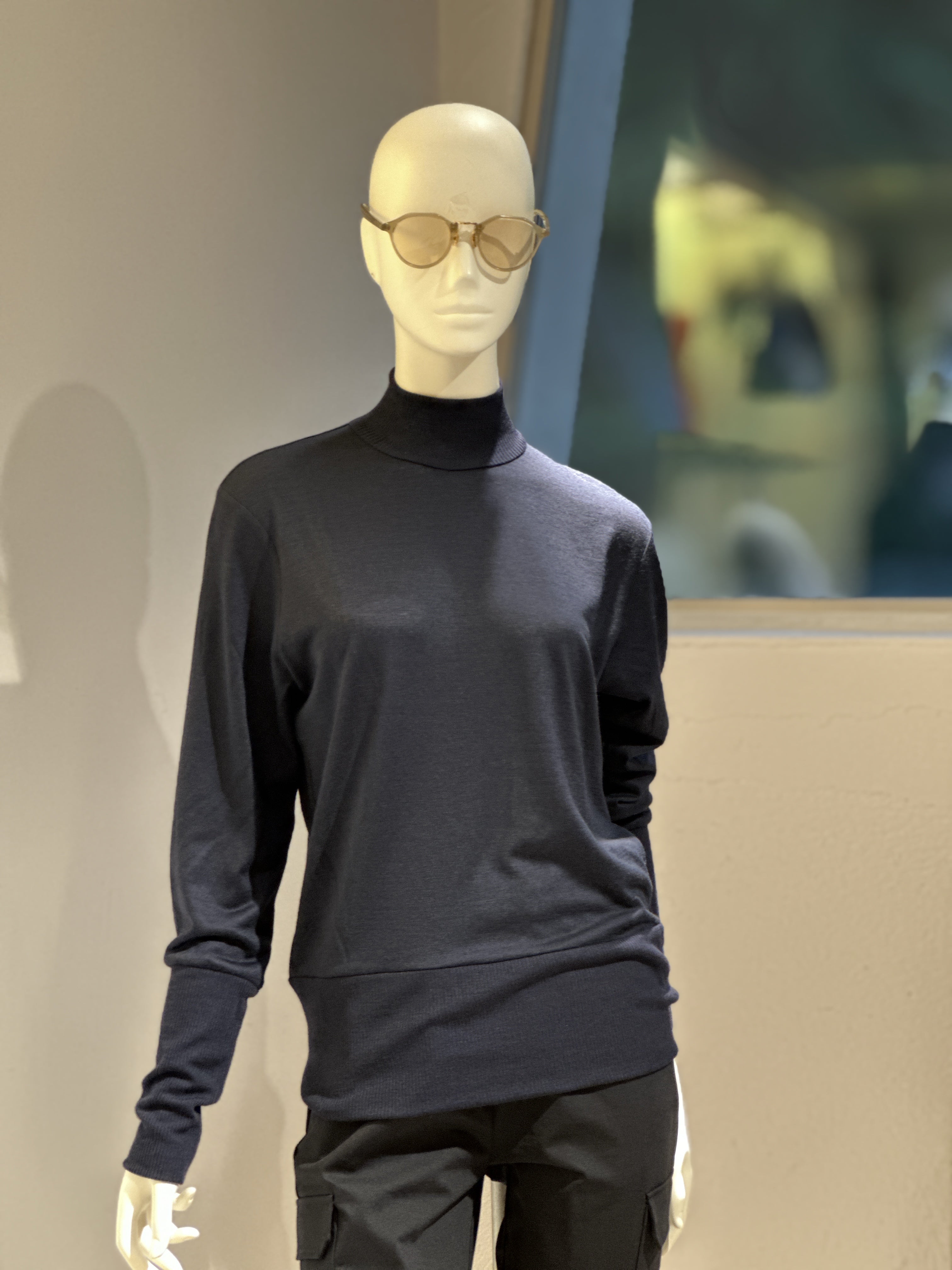 ニットカットリヴハイネック (ネイビー)