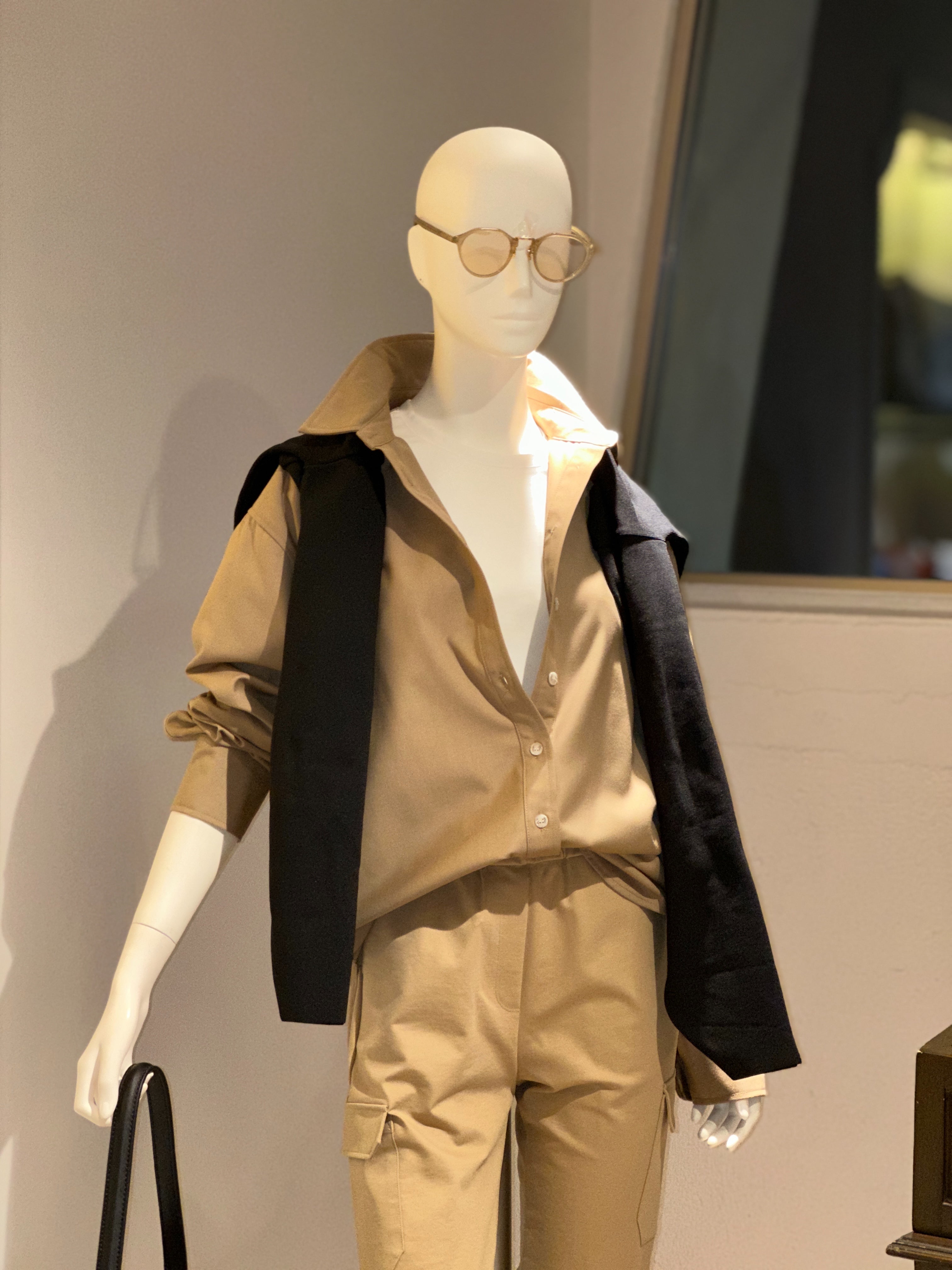 【コーデセット】ショートカーディガン×プレーンシャツ×カーゴクロップドパンツ