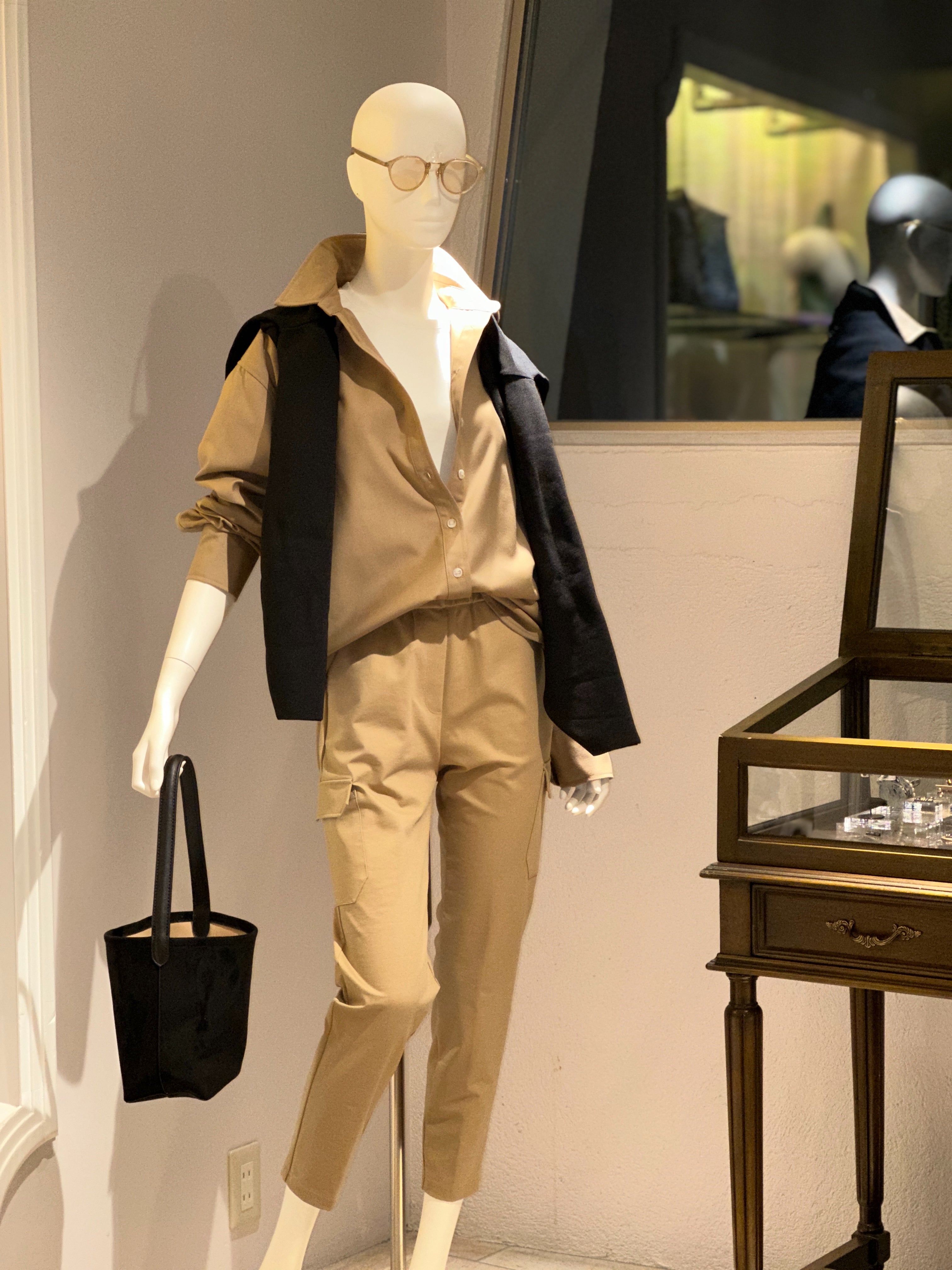 【コーデセット】ショートカーディガン×プレーンシャツ×カーゴクロップドパンツ