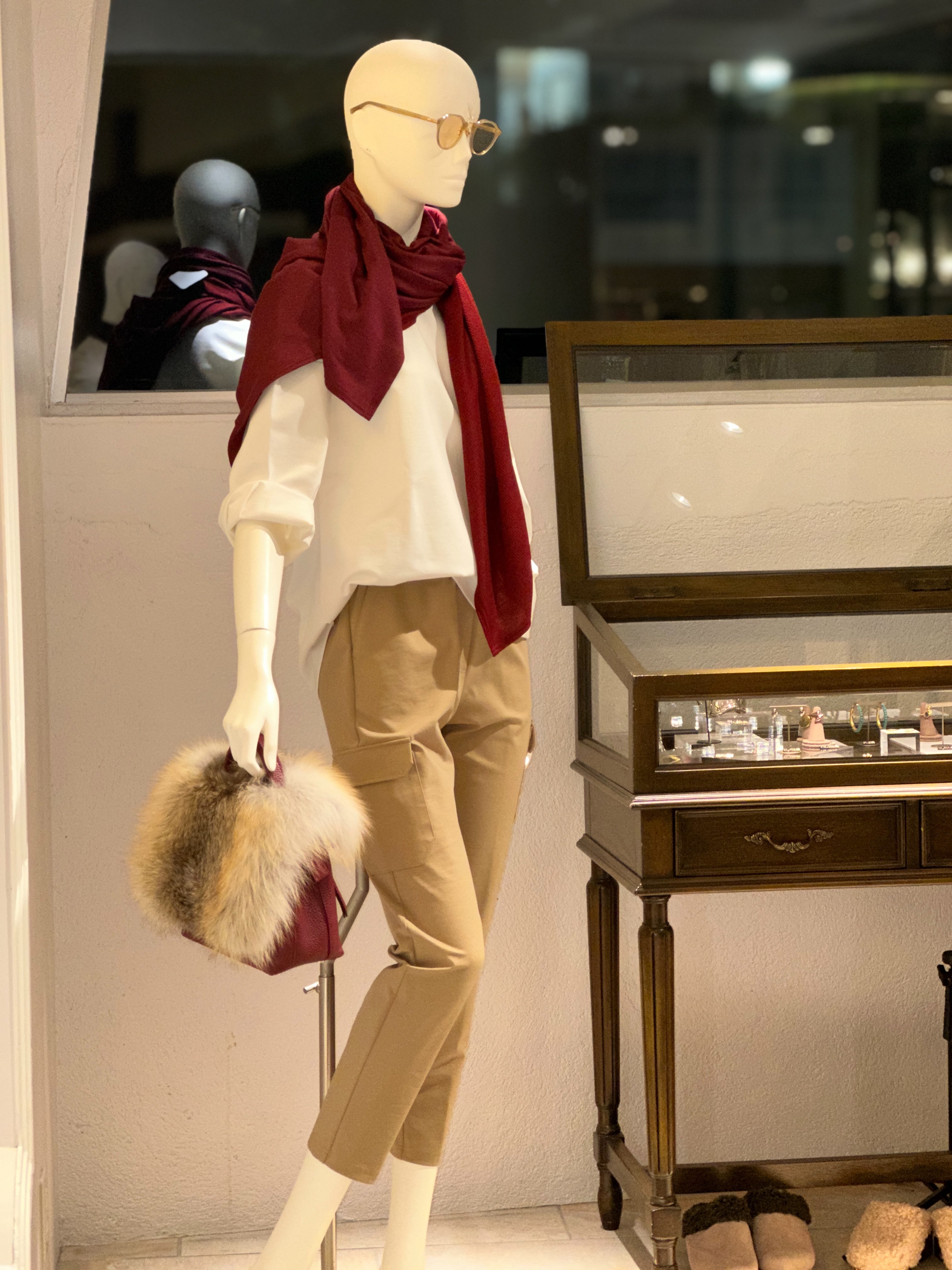 【コーデセット】ニットカットストール×カーゴクロップドパンツ