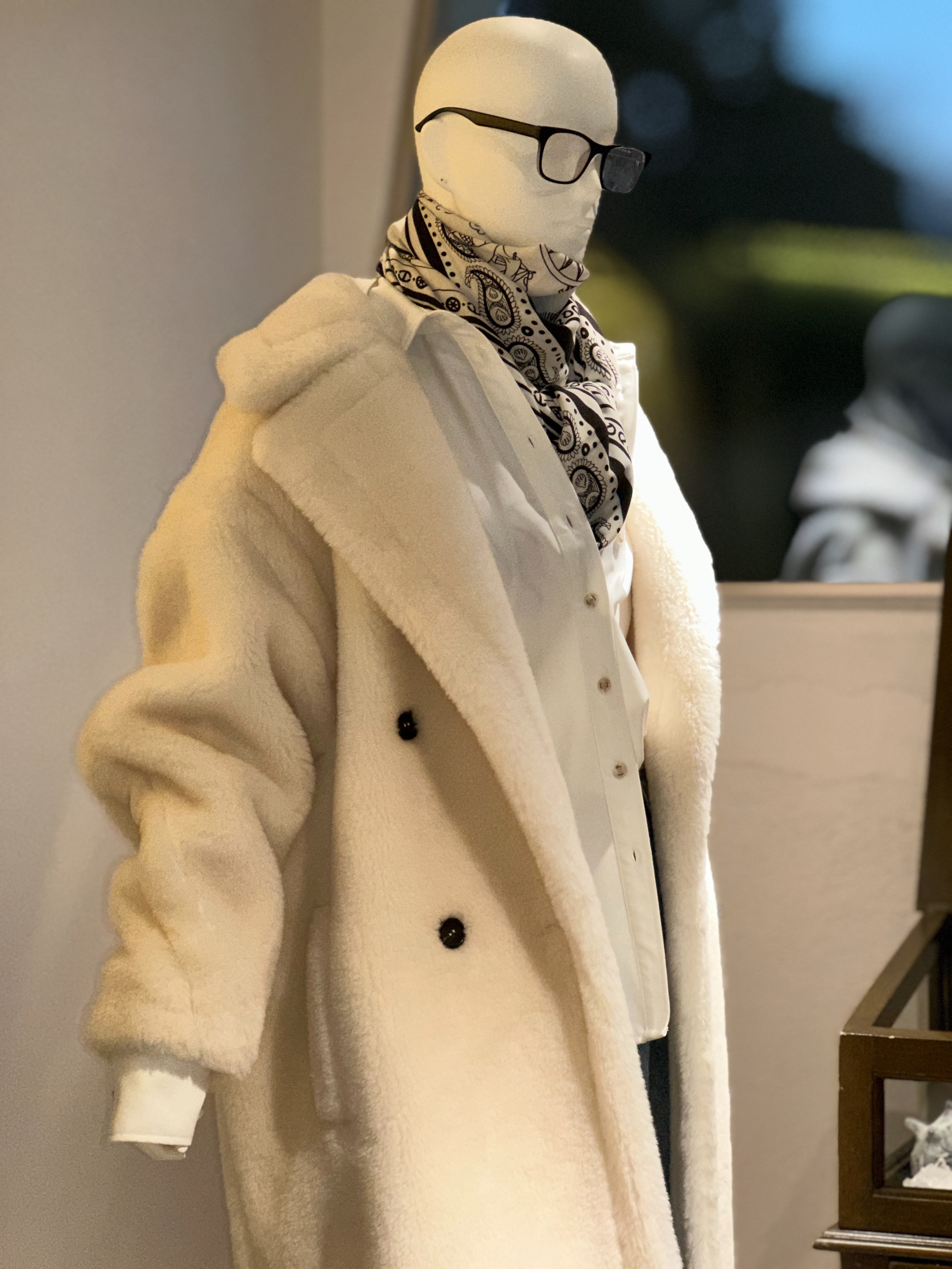 【コーデセット】ウールボアコート×カシミアシルクストール×プレーンシャツ×ワイドデニム