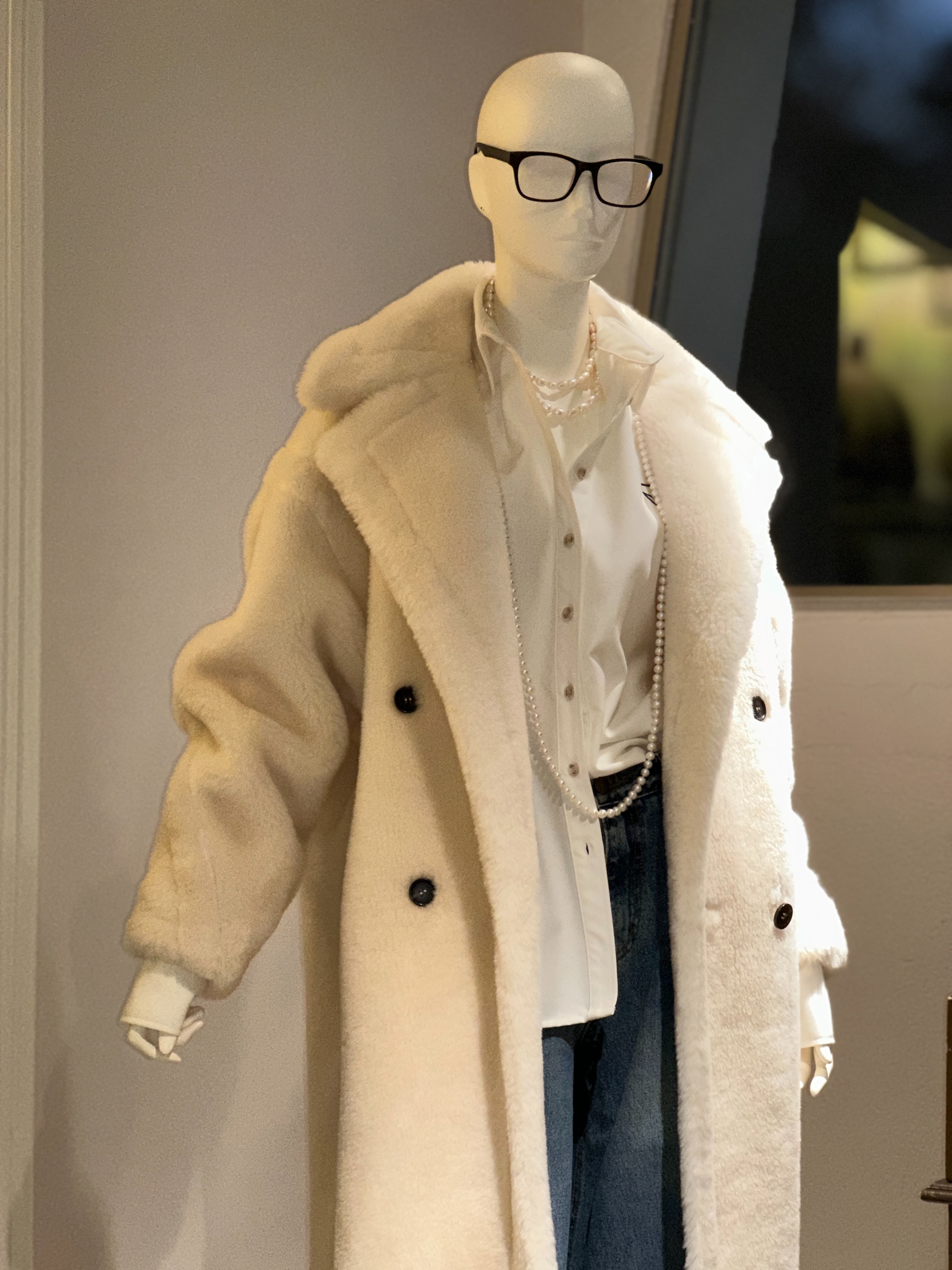 【コーデセット】ウールボアコート×カシミアシルクストール×プレーンシャツ×ワイドデニム