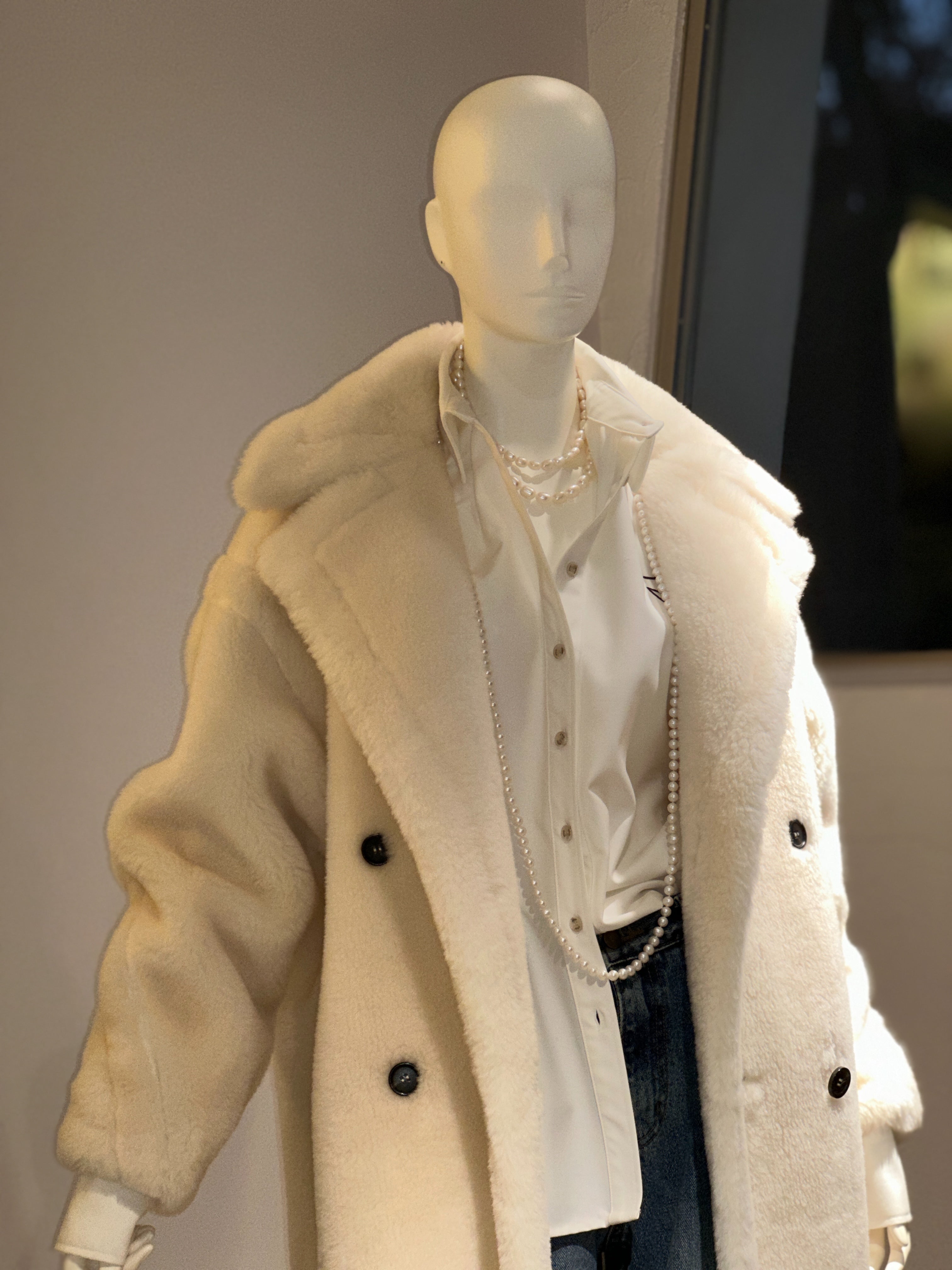 【コーデセット】ウールボアコート×カシミアシルクストール×プレーンシャツ×ワイドデニム