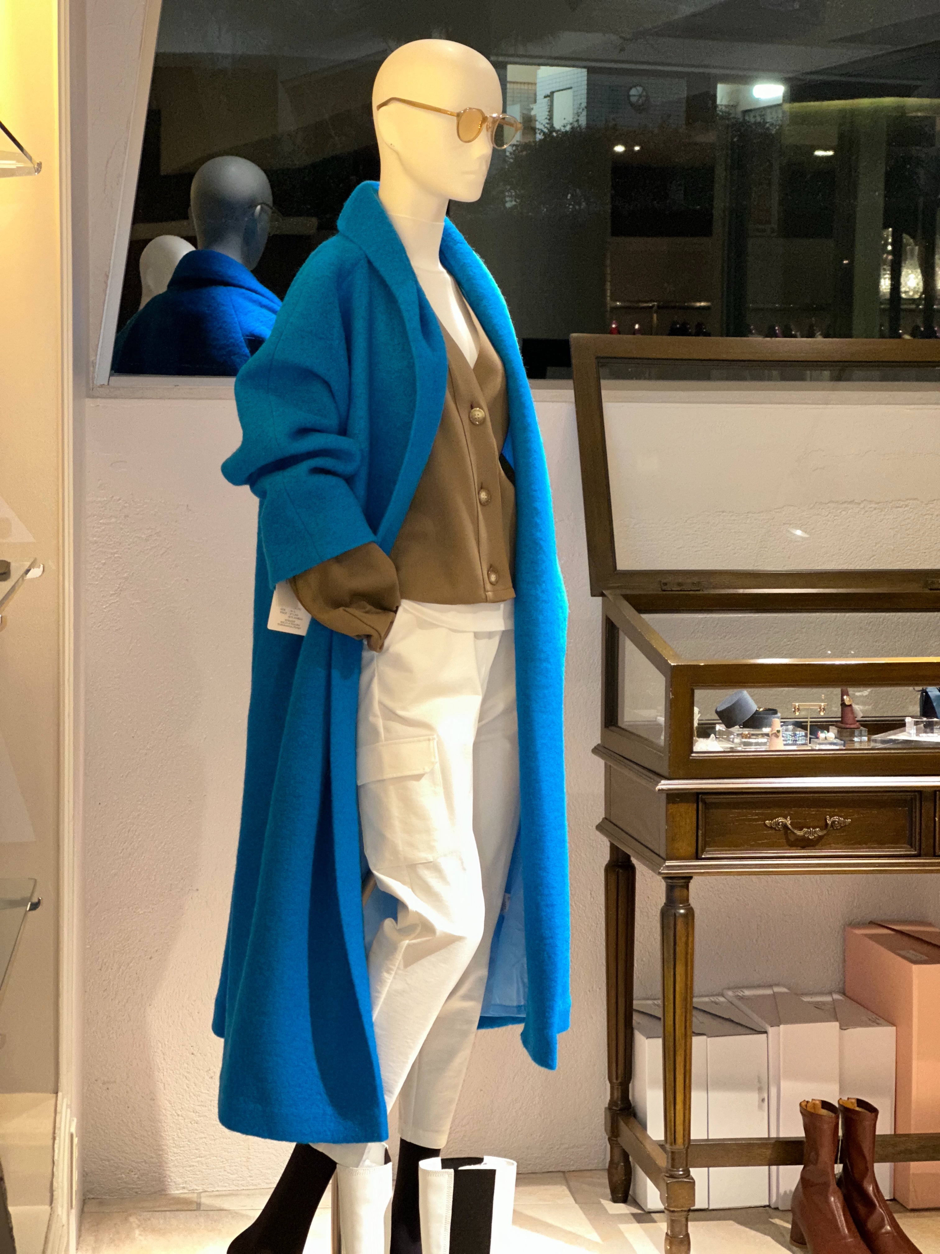 【コーデセット】圧縮ウールロングコート×カシミアシルクストール×バラライカハイネックニット×ショートカーディガン×カーゴクロップドパンツ