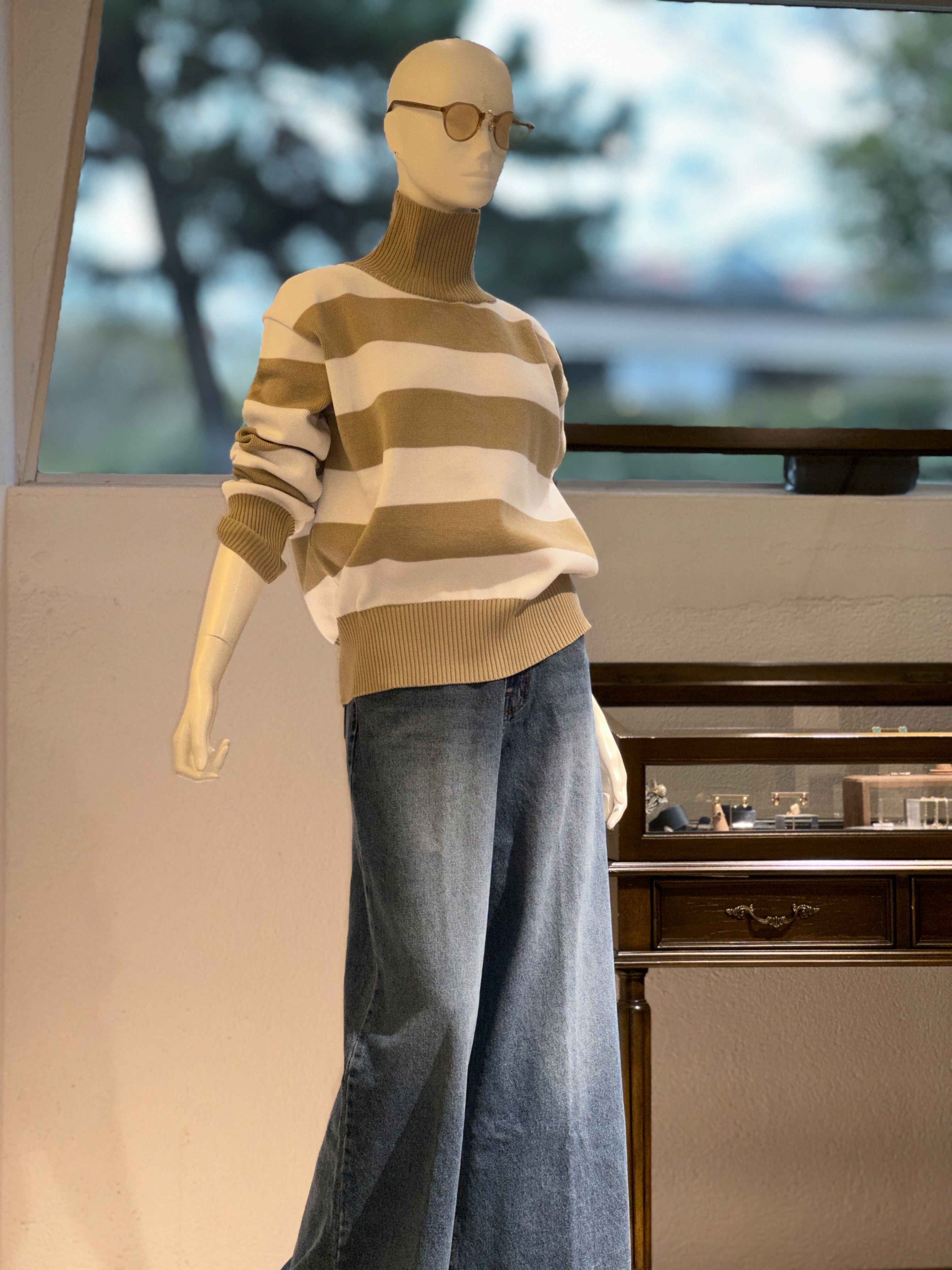 ハイネックザックリニット(ベージュ×ホワイト)