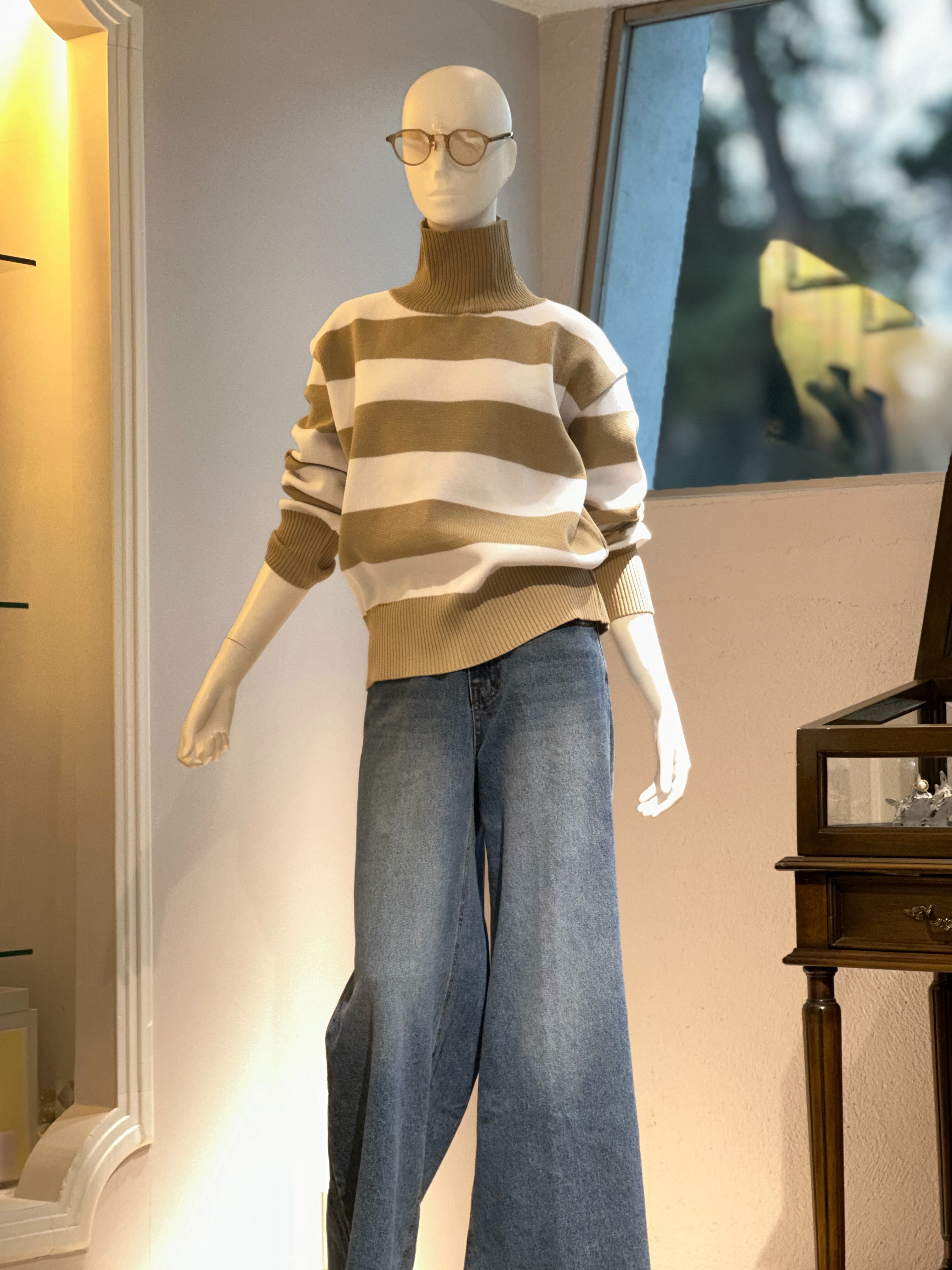 ハイネックザックリニット(ベージュ×ホワイト)