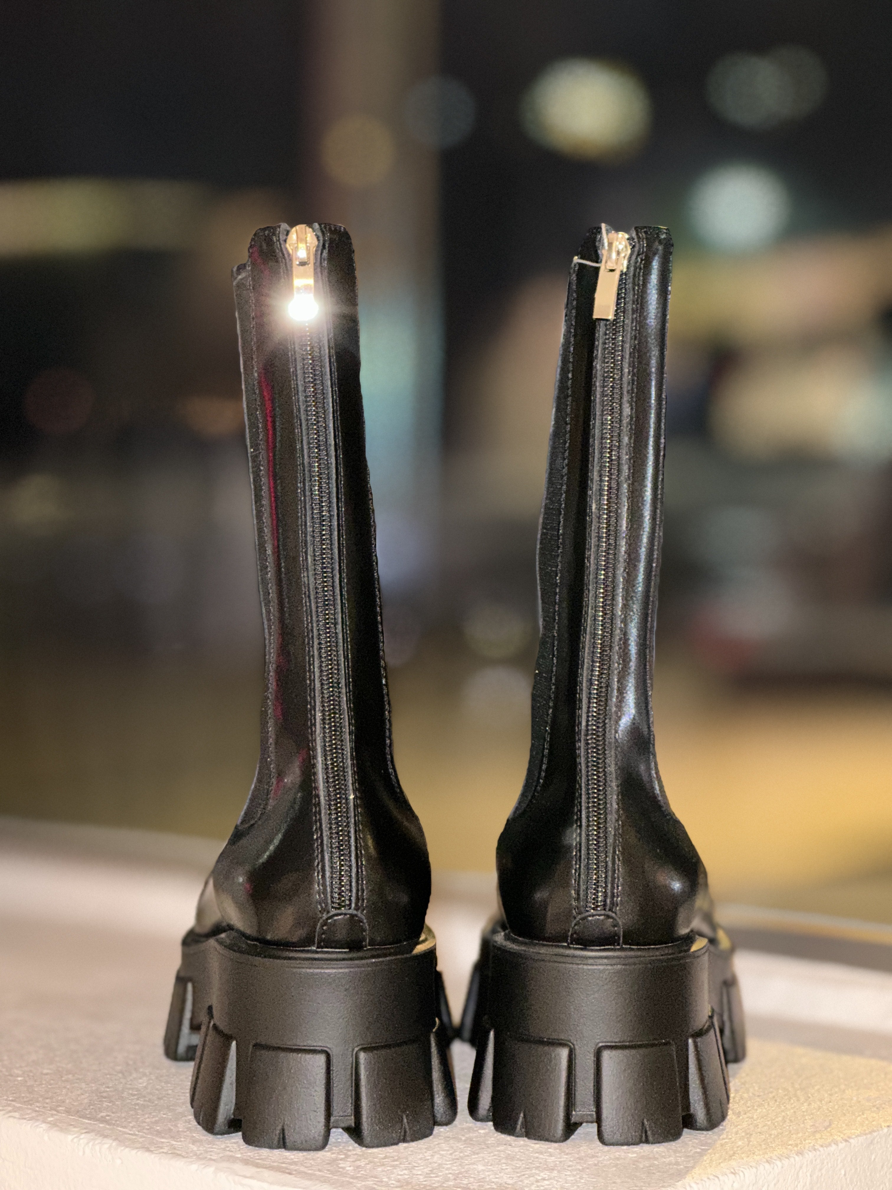 サイドゴアレザーブーツ(ブラック)