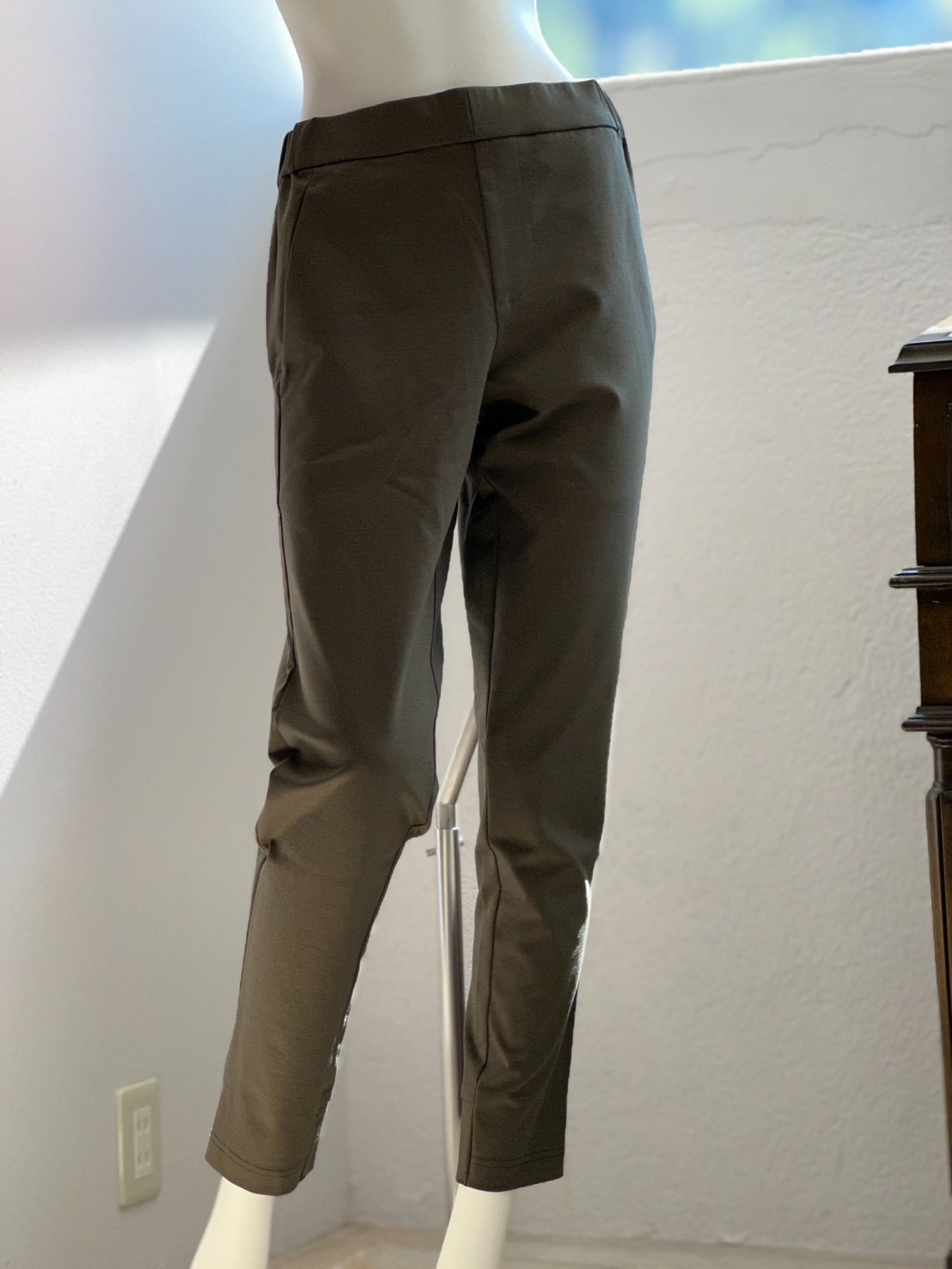 ASKYURSELF パンツ カーキ ASKYURSELF (アスクユアセルフ)商品ページ - Canvas Cargo Pants