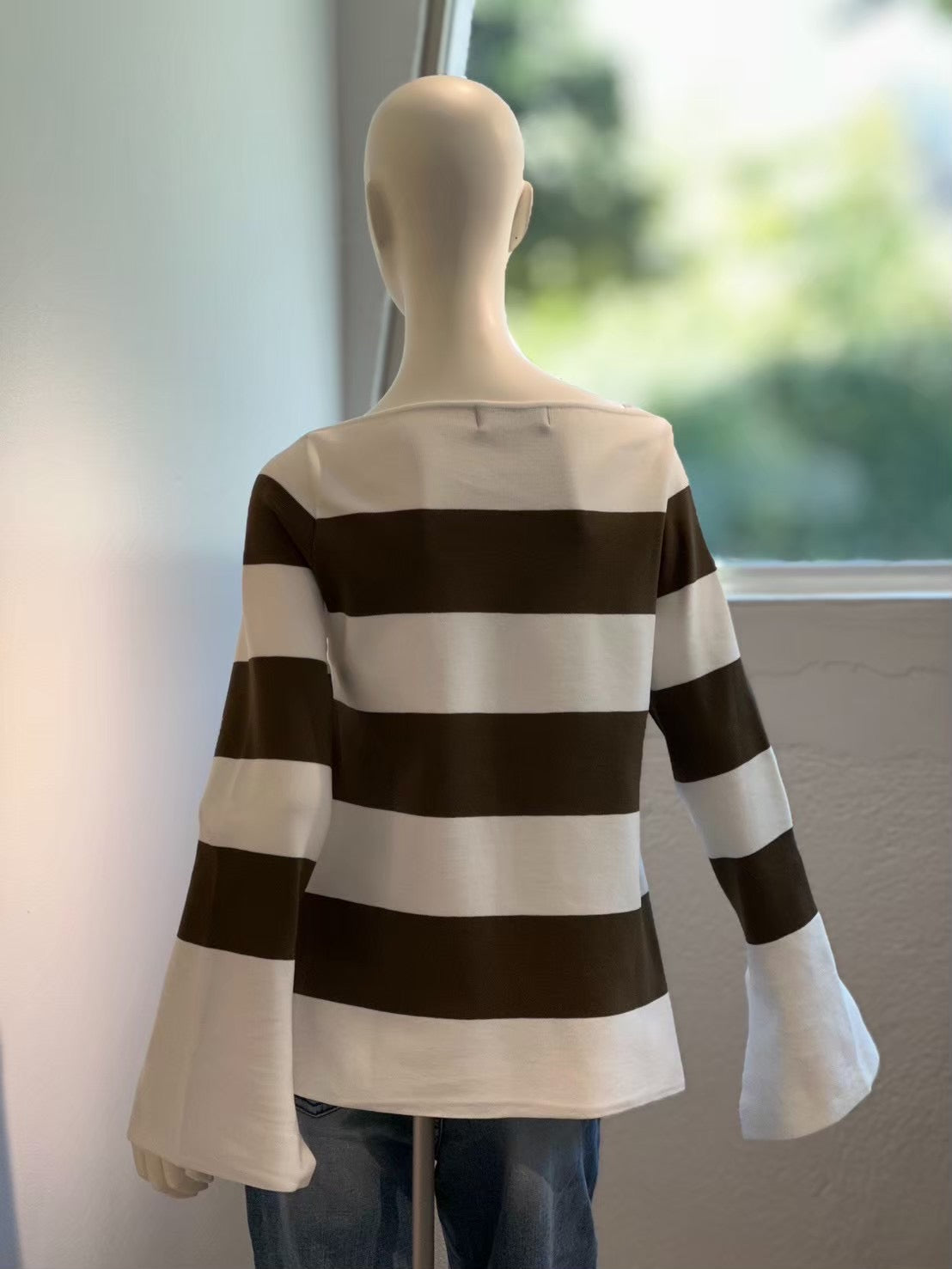 フィットテックボートネックニット