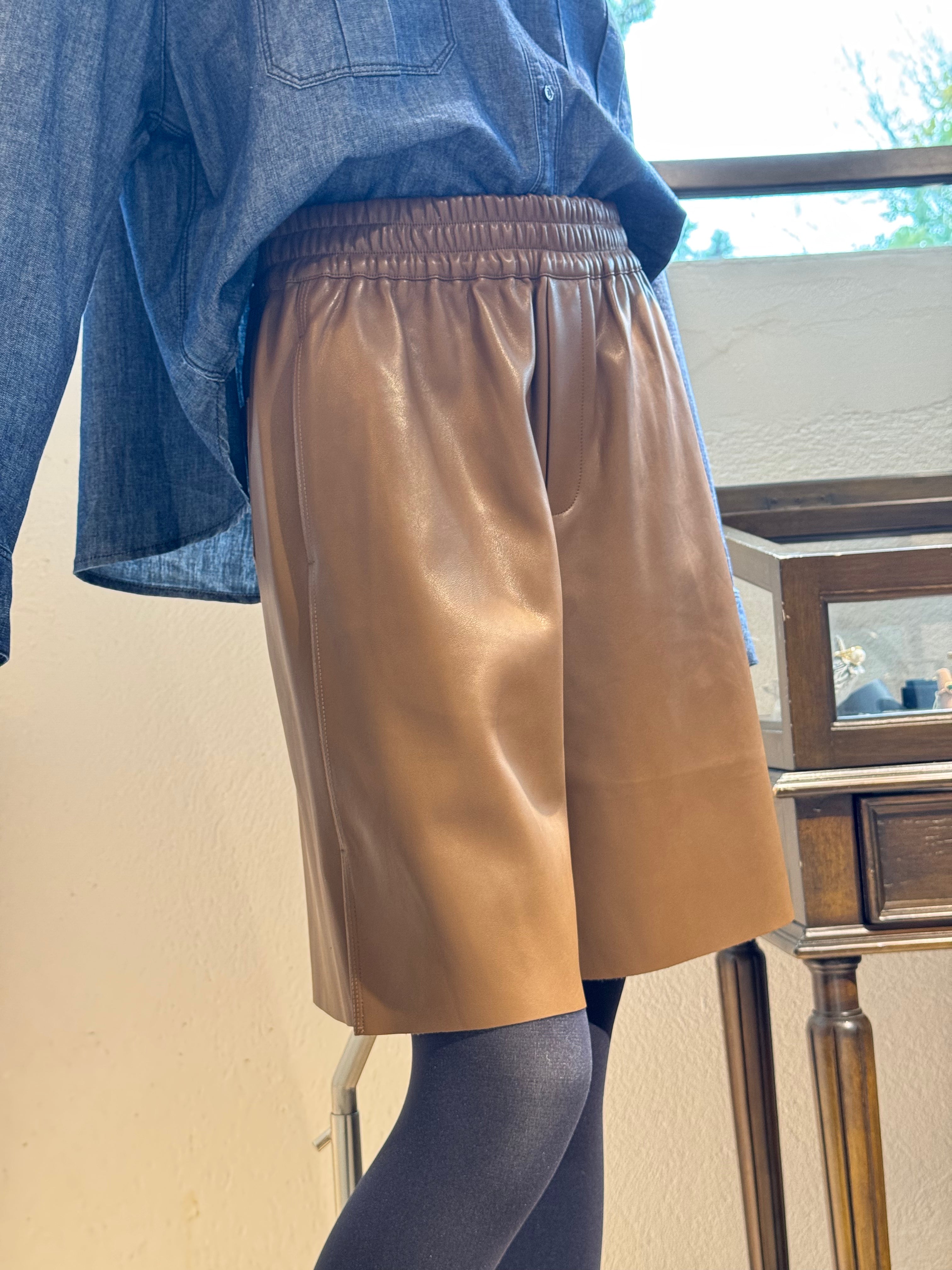 フェイクレザーショートパンツ(ブラウン)