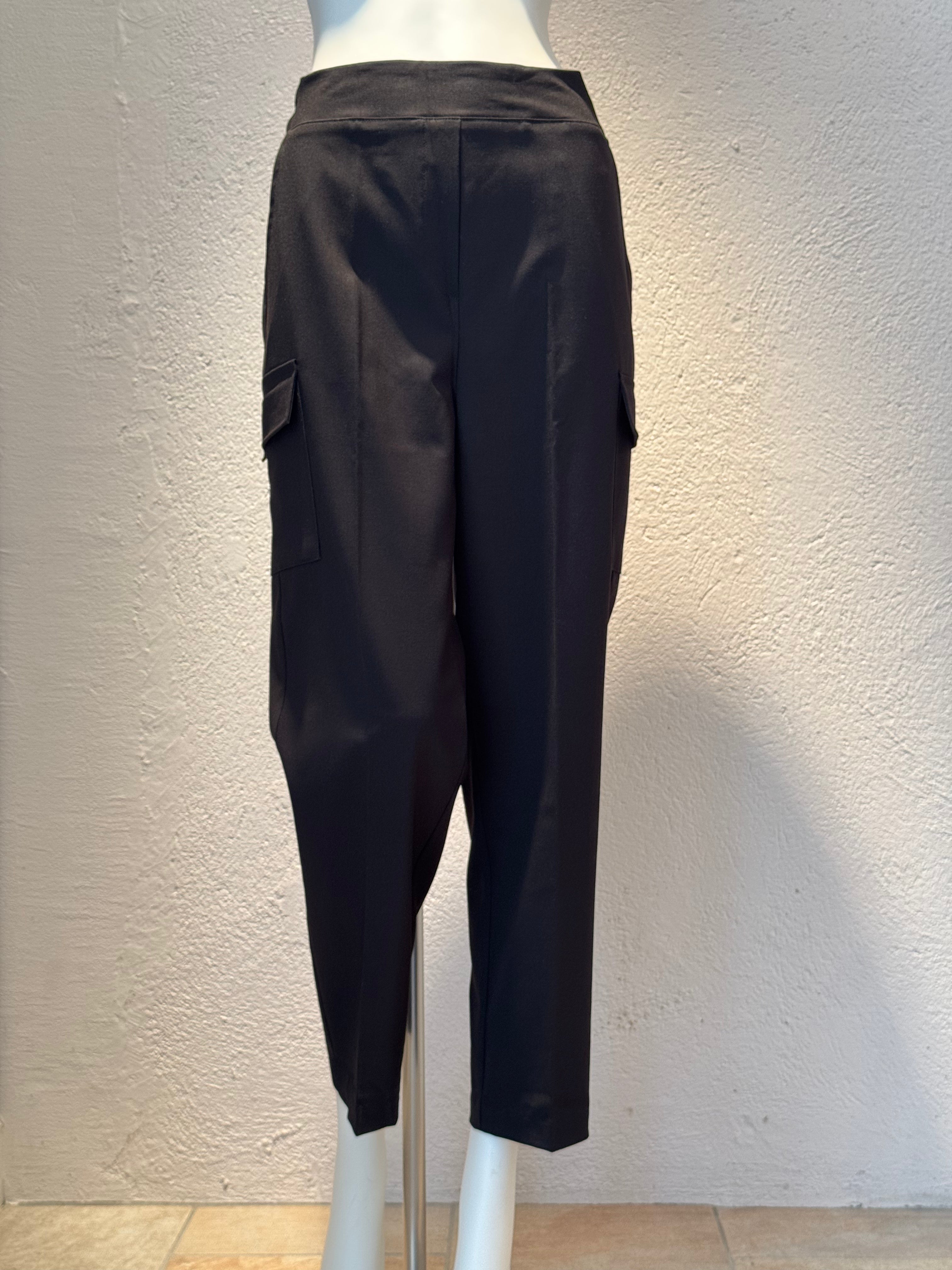 クロップドカーゴパンツ(ブラック)