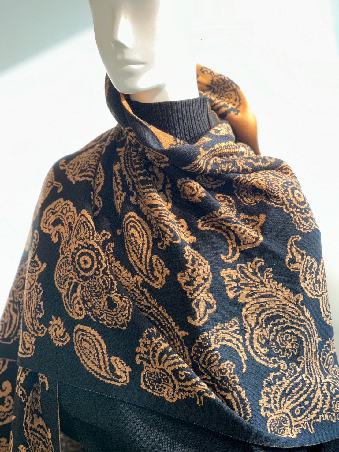 ペイズリーロングストール(ブラック×キャメル)