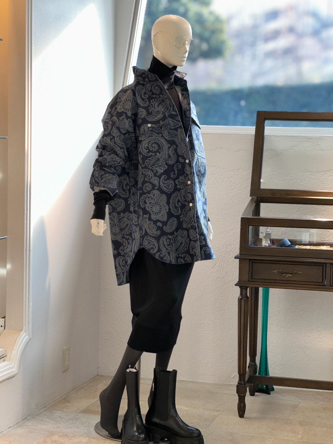 ペイズリーデニムシャツ