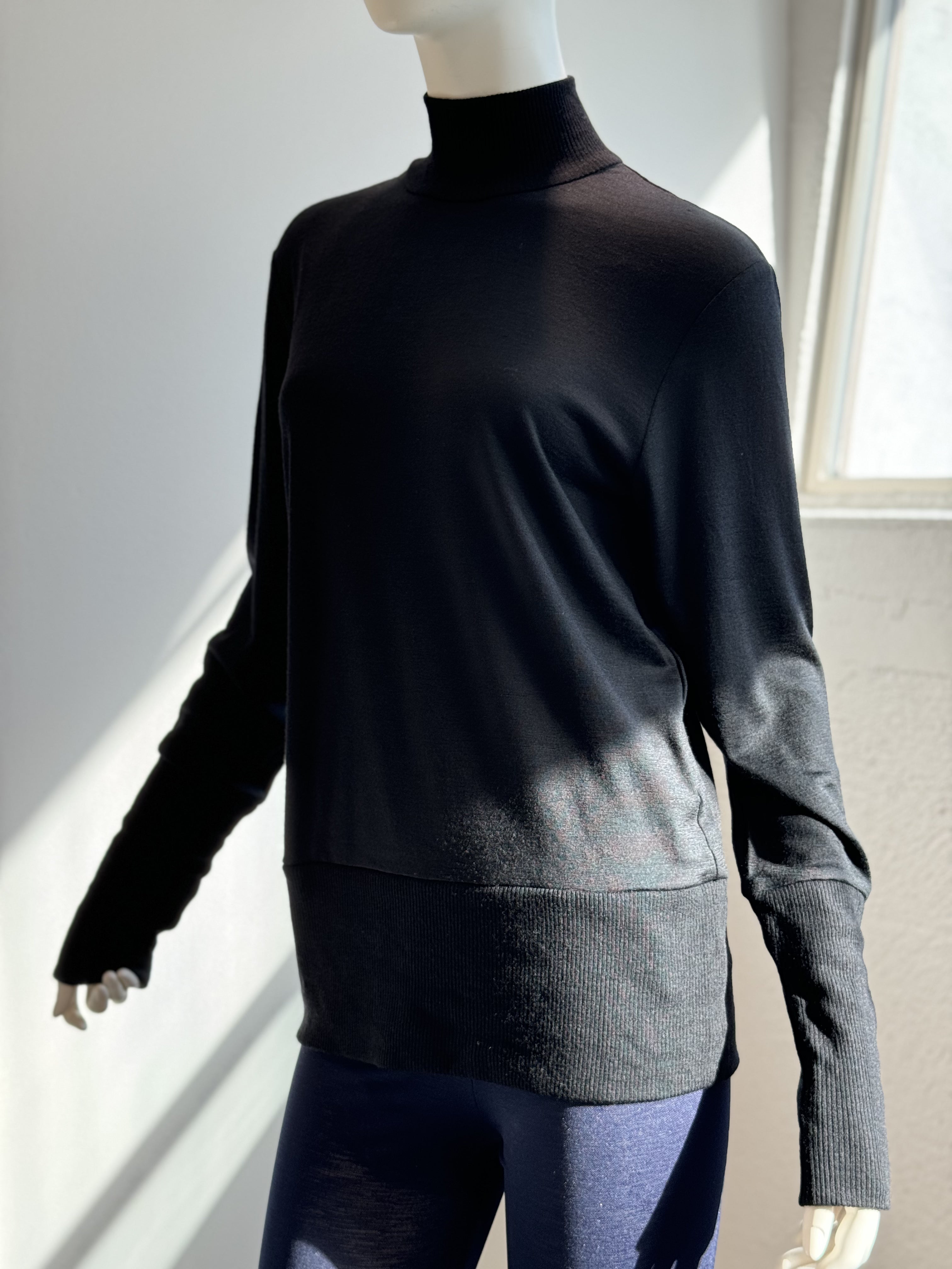 ニットカットリヴハイネック (ブラック)