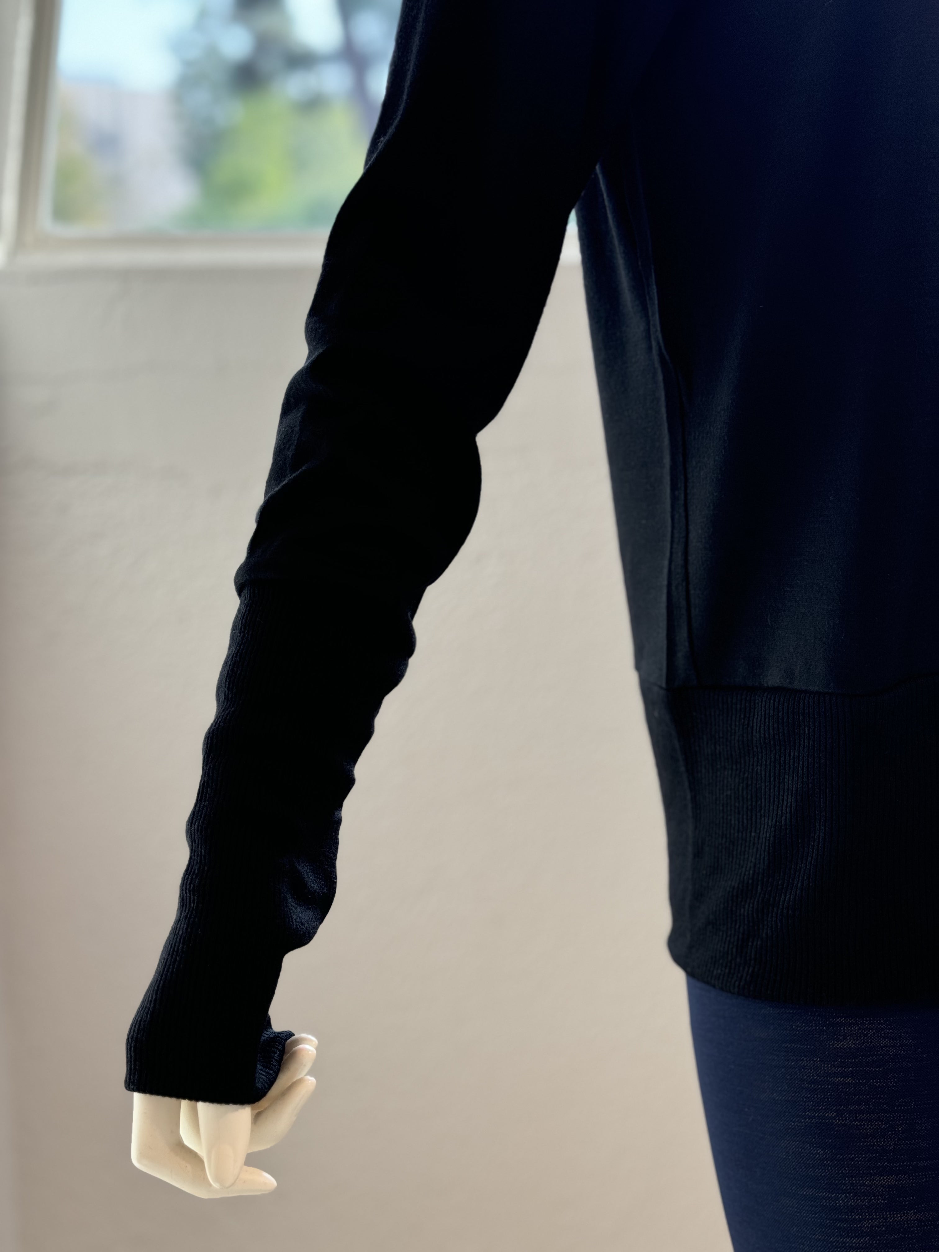 ニットカットリヴハイネック (ブラック)