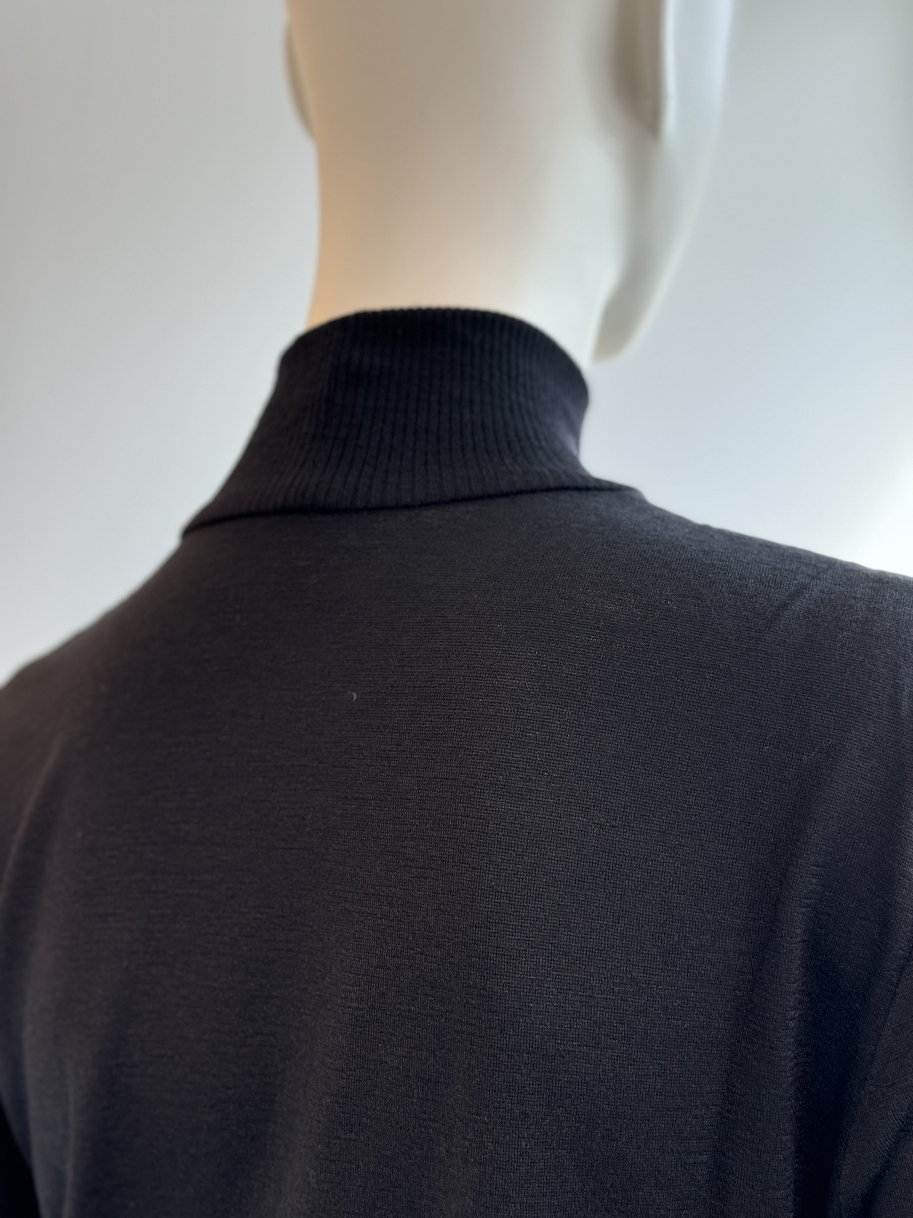 ニットカットリヴハイネック (ブラック)