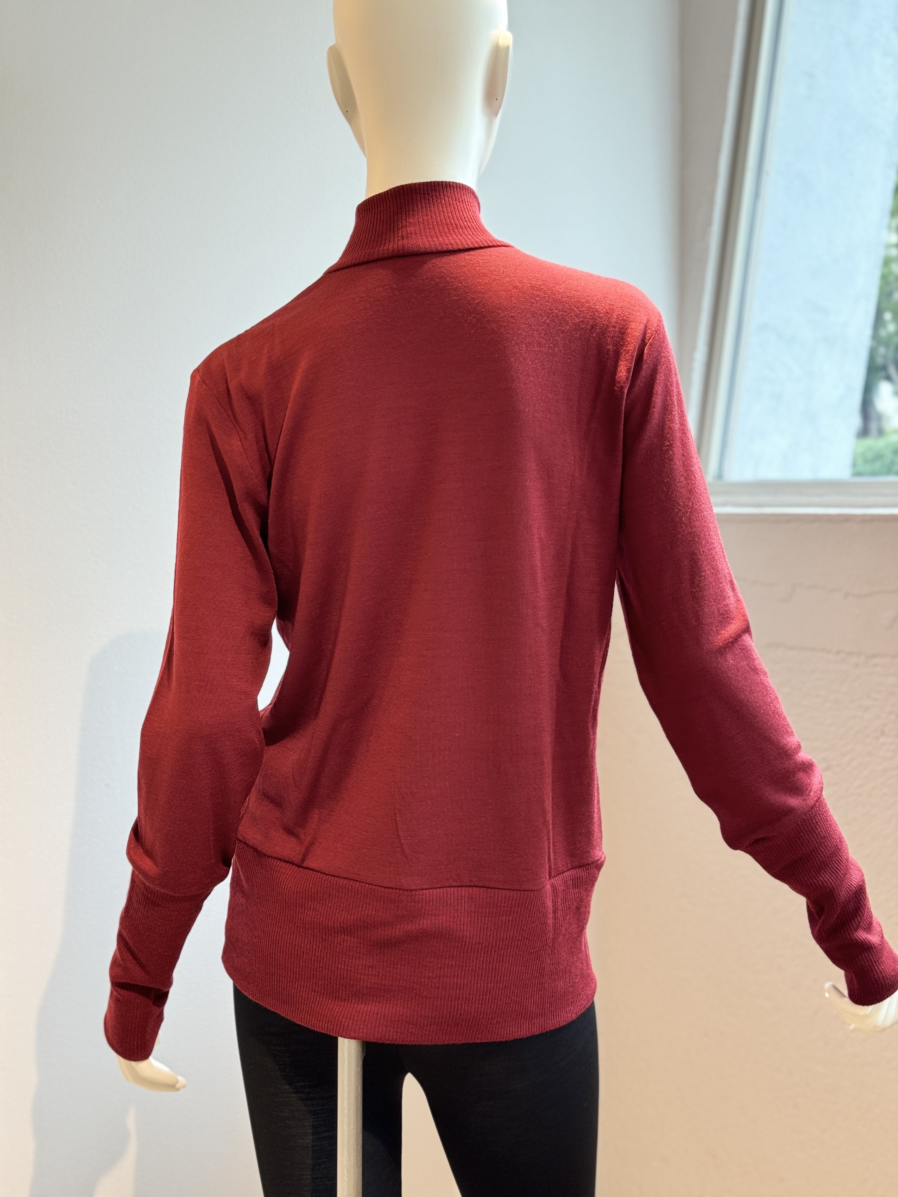 ニットカットリヴハイネック(ボルドー)