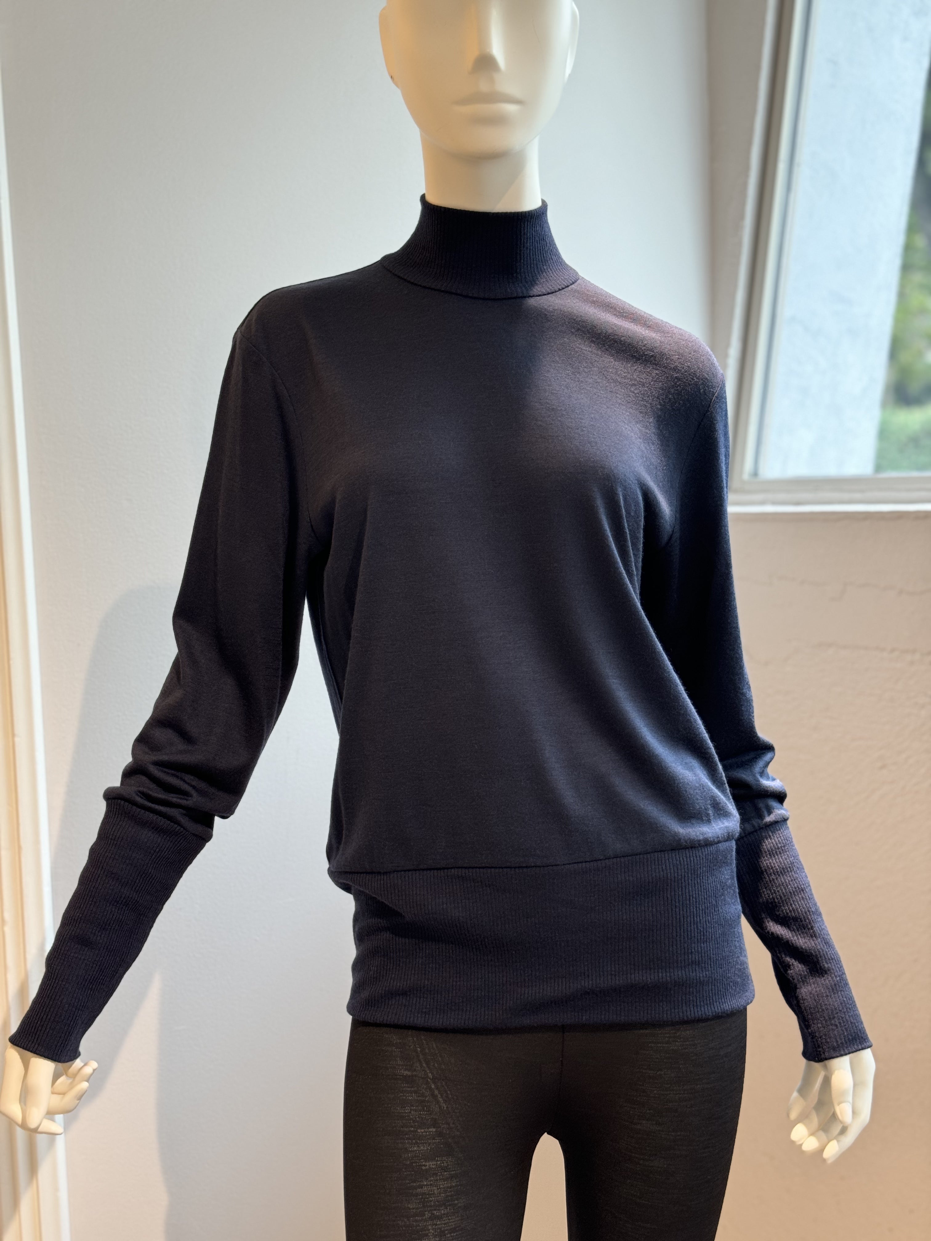 ニットカットリヴハイネック (ネイビー)