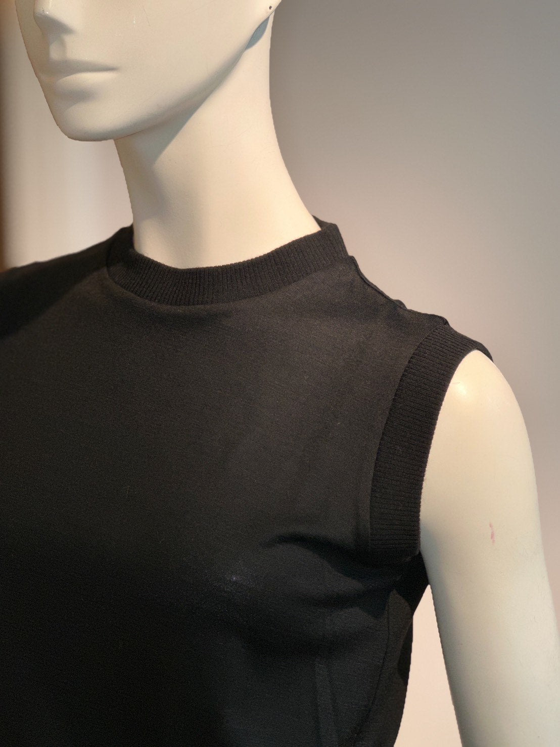 ニットカットノースリーブ