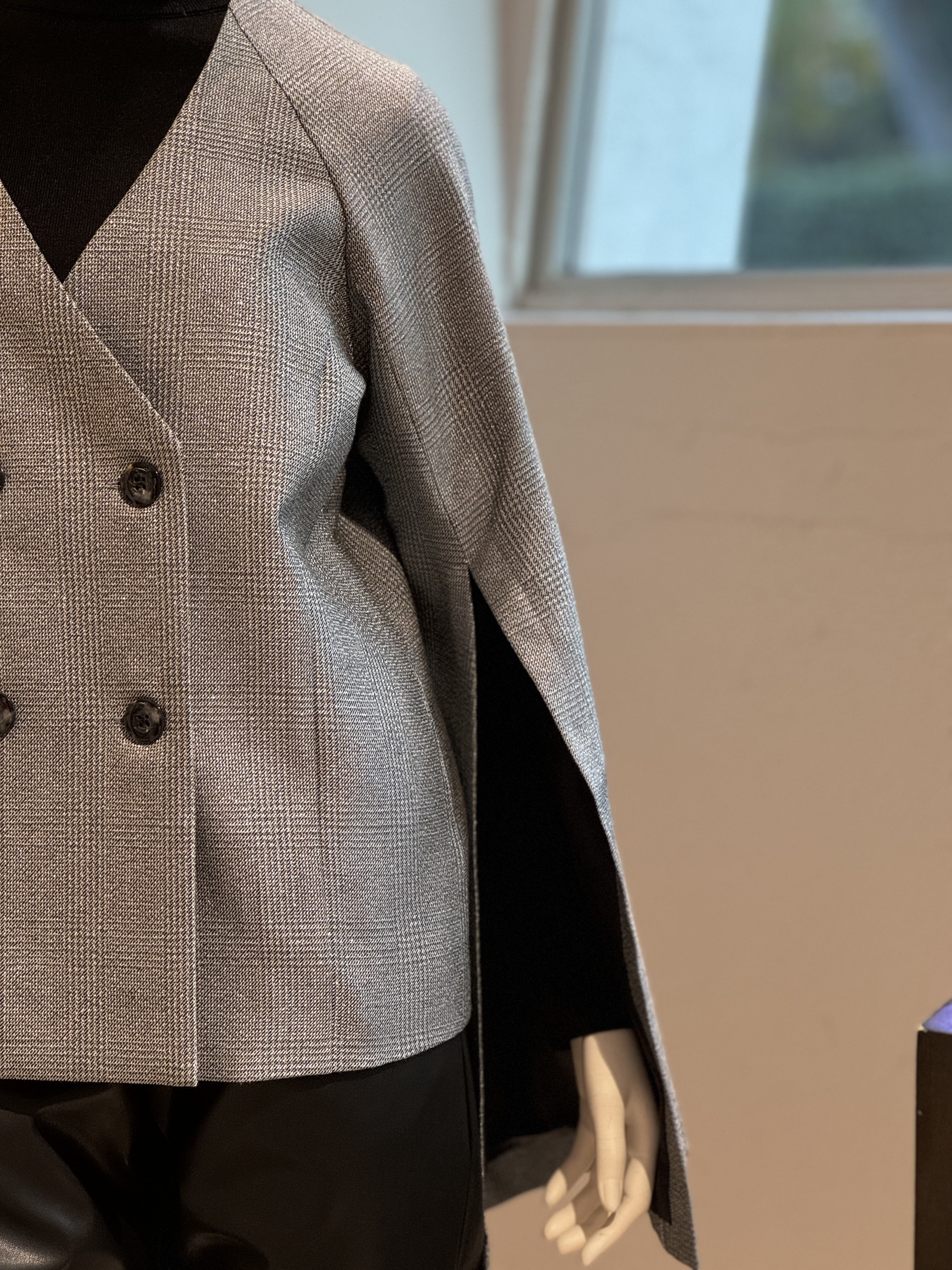 ラメ袖スリットジャケット(ホワイトシルバー)