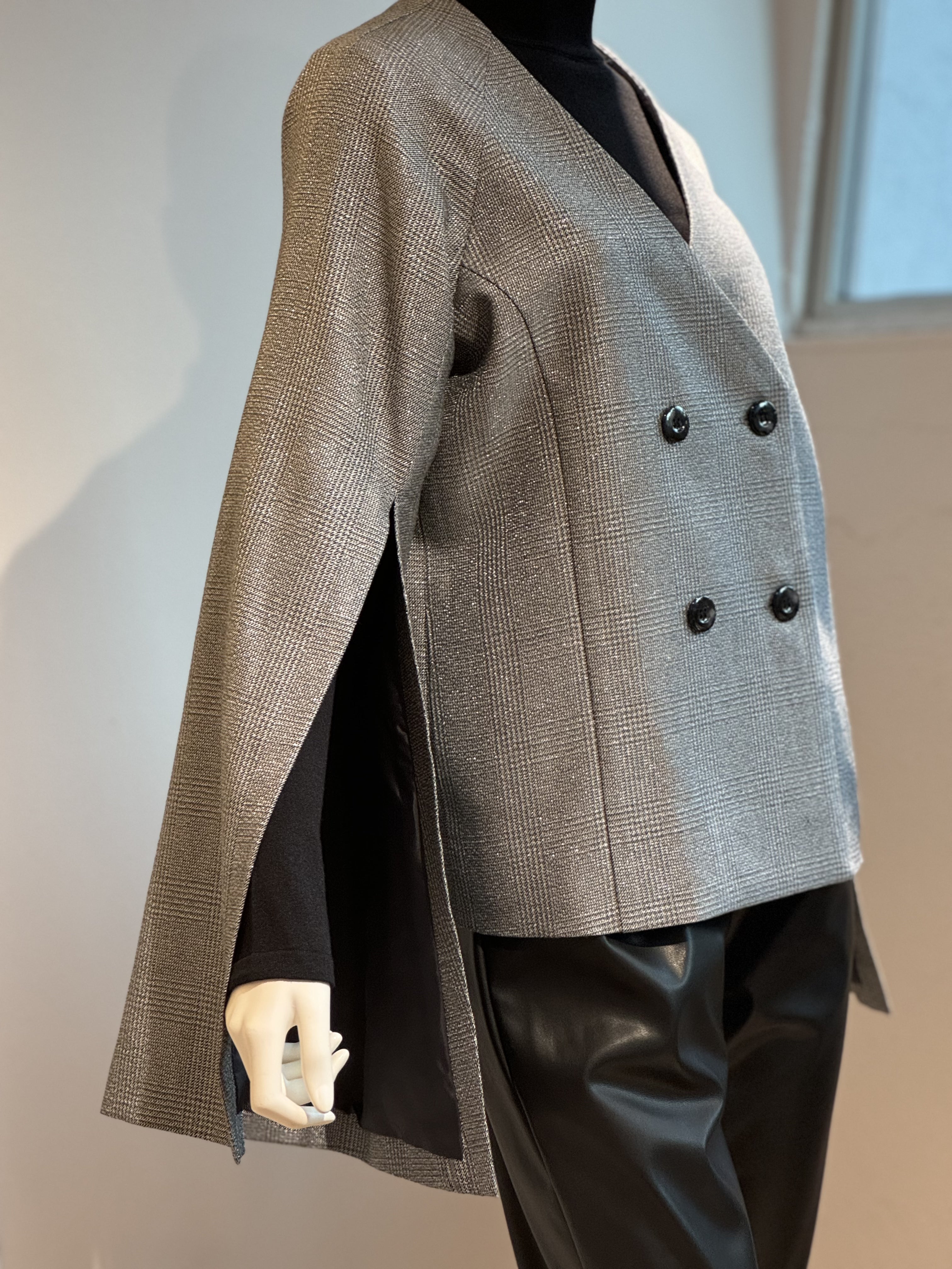 ラメ袖スリットジャケット(ホワイトシルバー)