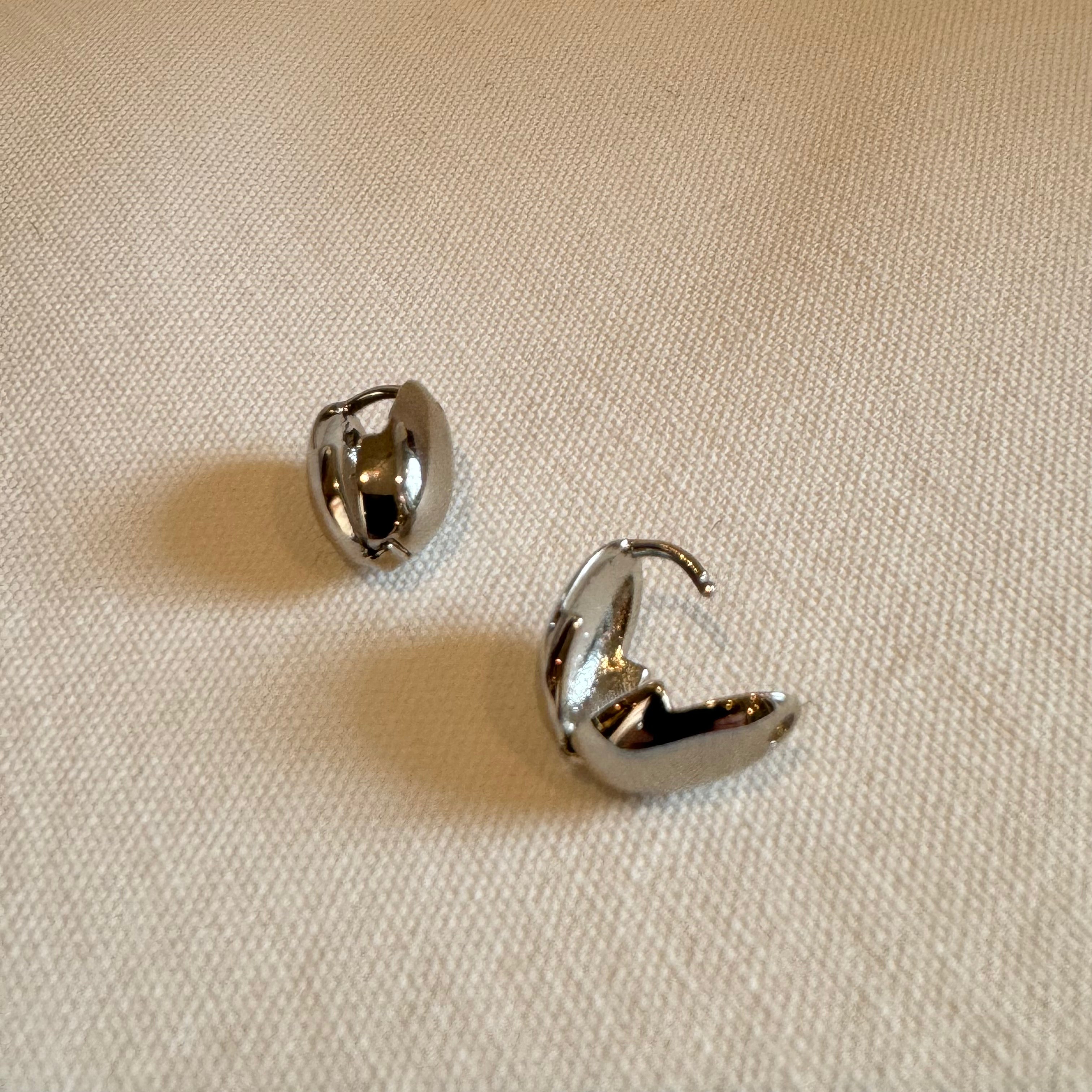 長丸ピアス