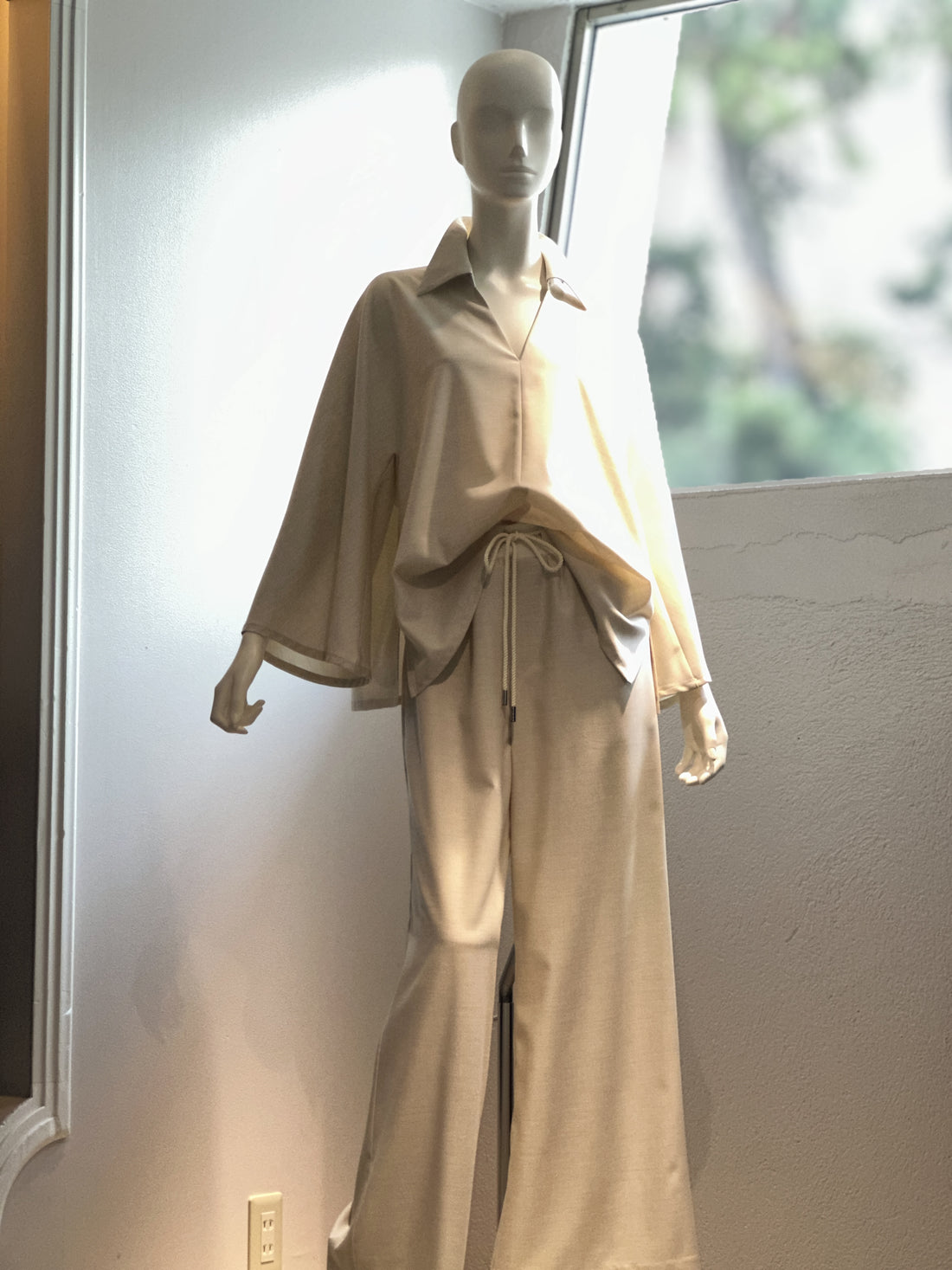 【コーデセット】スキッパーシャツ×ポリレーヨンワイドパンツ(クリーム)
