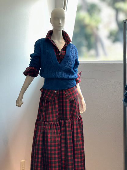 【コーデセット】ケーブルニットVネック(ブルーグリーン)×ラウンドカラーシャツ(レッド×ブラック)×チェックティアードスカート(レッド×ブラック)