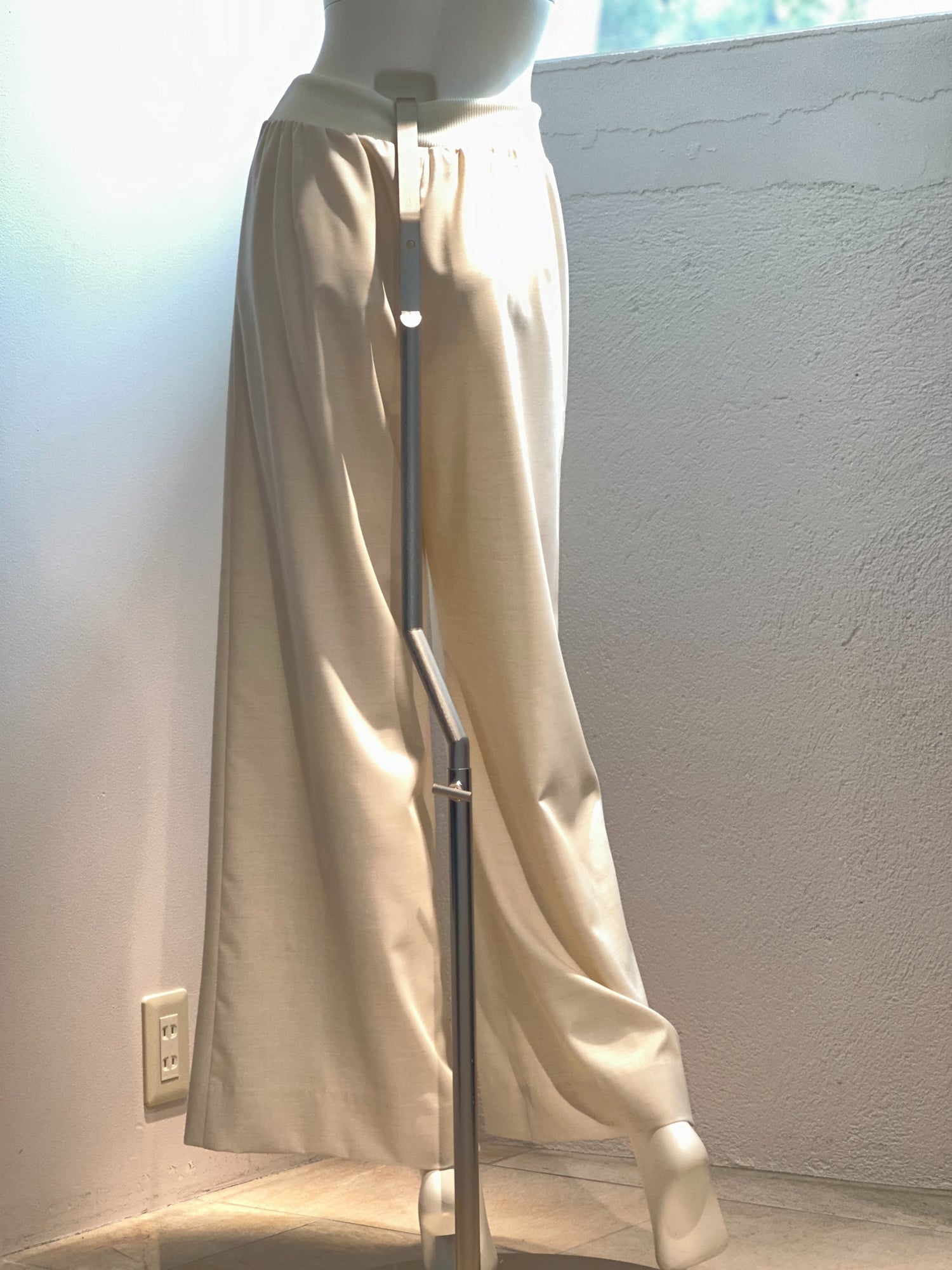 ポリレーヨンワイドパンツ(クリーム)