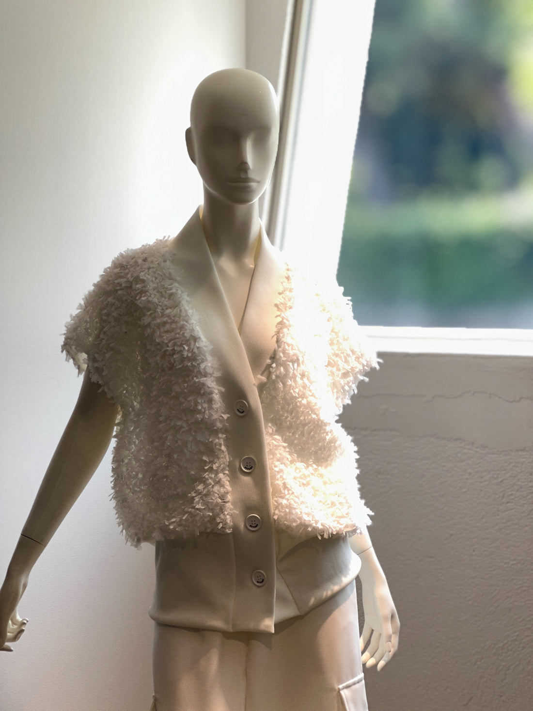 【コーデセット】リボンニットベスト(ホワイト)×ワイドカーゴパンツ(ホワイト)