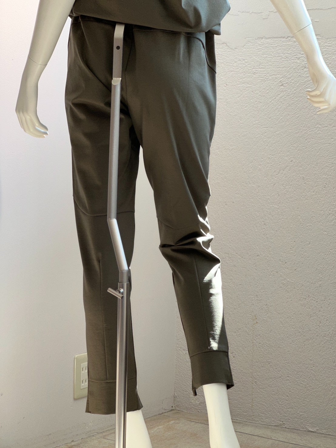 オリジナルスリットパンツ(カーキ)