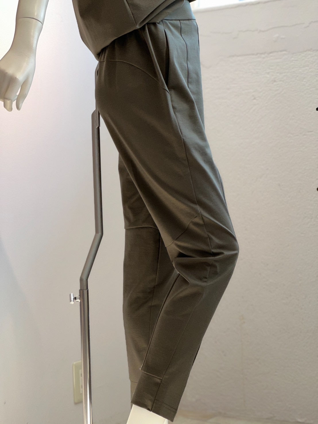 オリジナルスリットパンツ(カーキ)