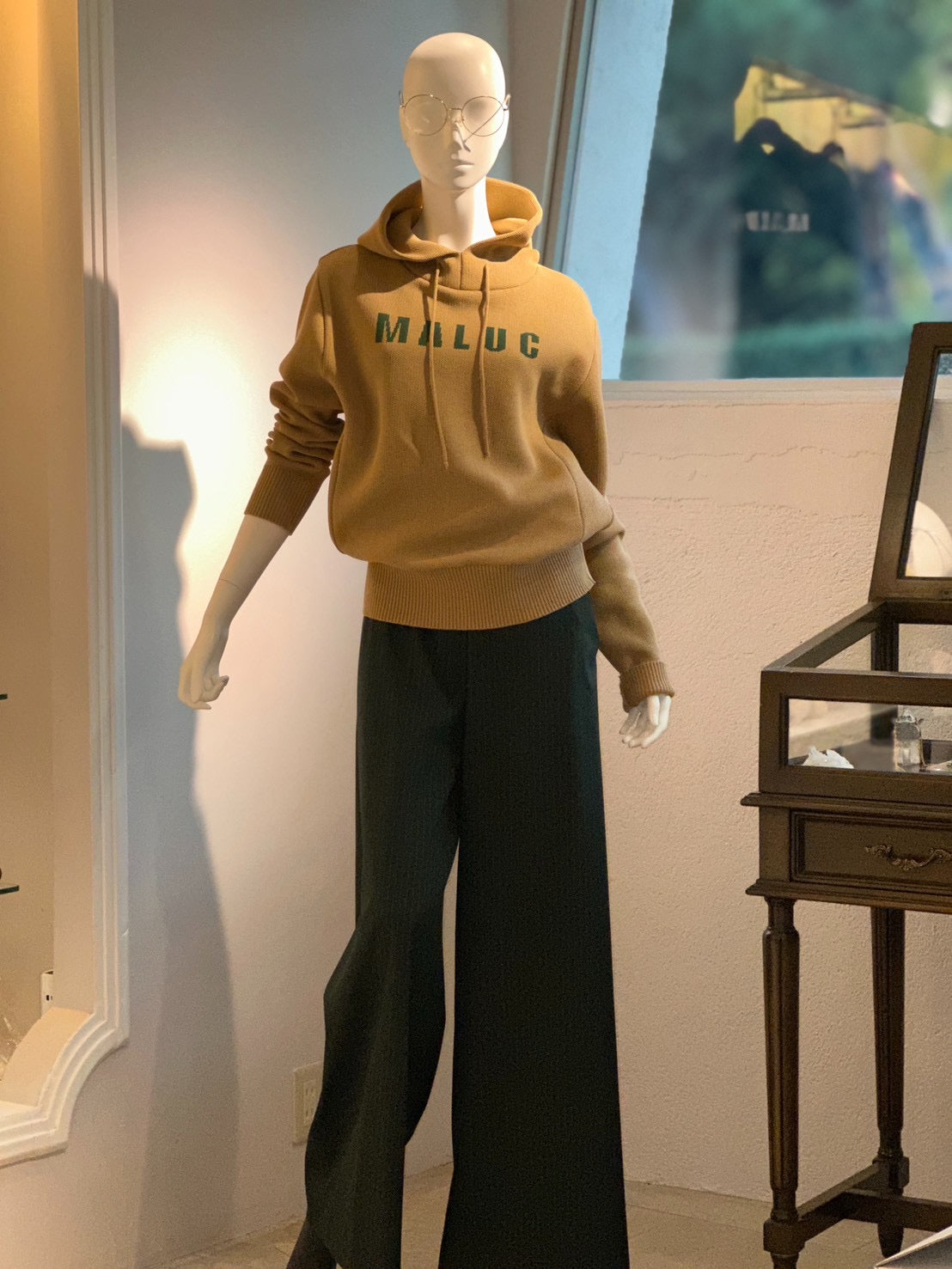 MALUCプルオーバーパーカー(キャメル)