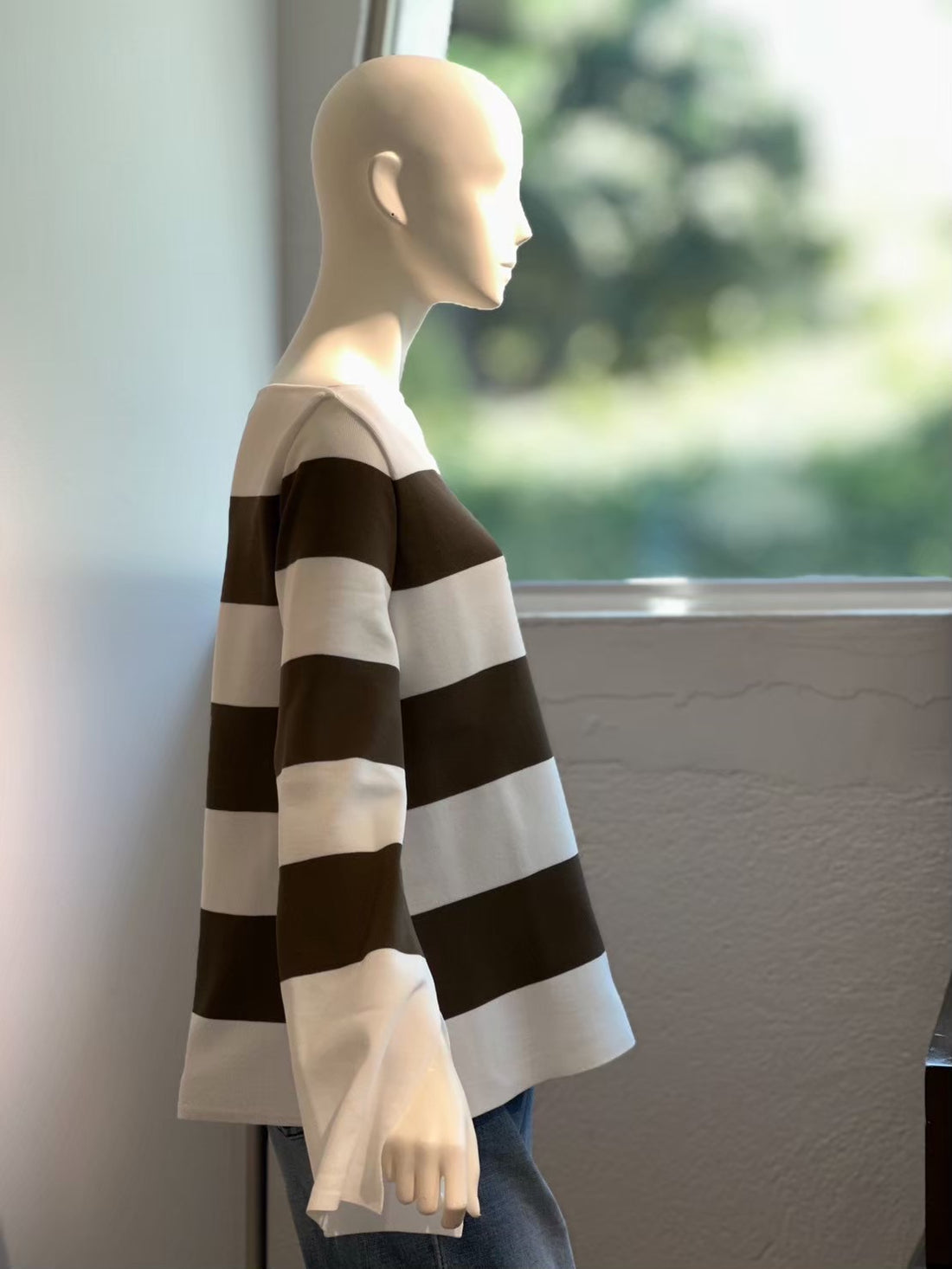 フィットテックボートネックニット（WHITE×KHAKI）