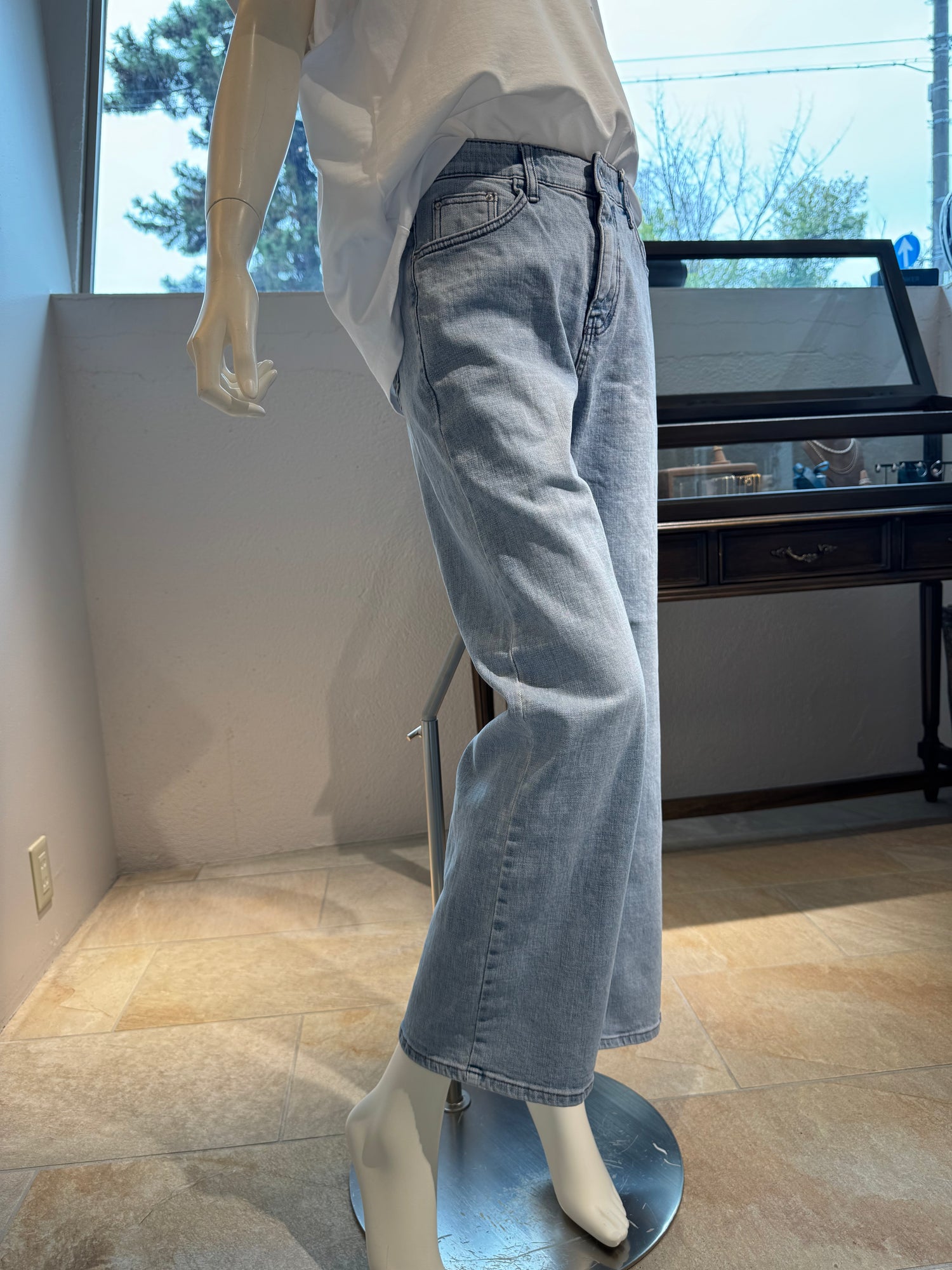 タイトストレートデニム(ライトブルー) – stylist-kurakuen タイトストレートデニム(ライトブルー) – stylist-kurakuen