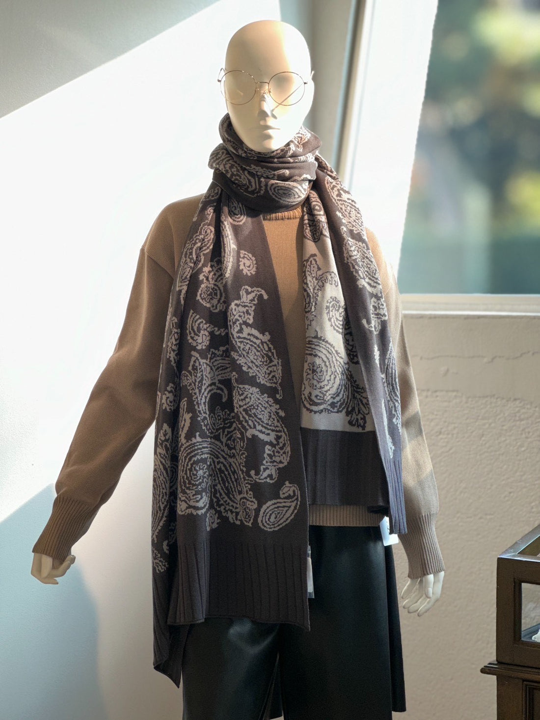 ペイズリーロングストール（ダークグレー×グレー）