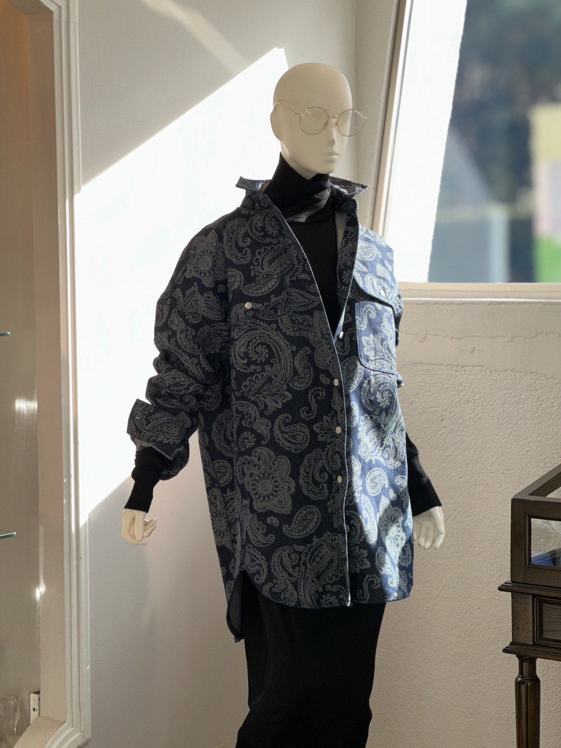 ペイズリーデニムシャツ