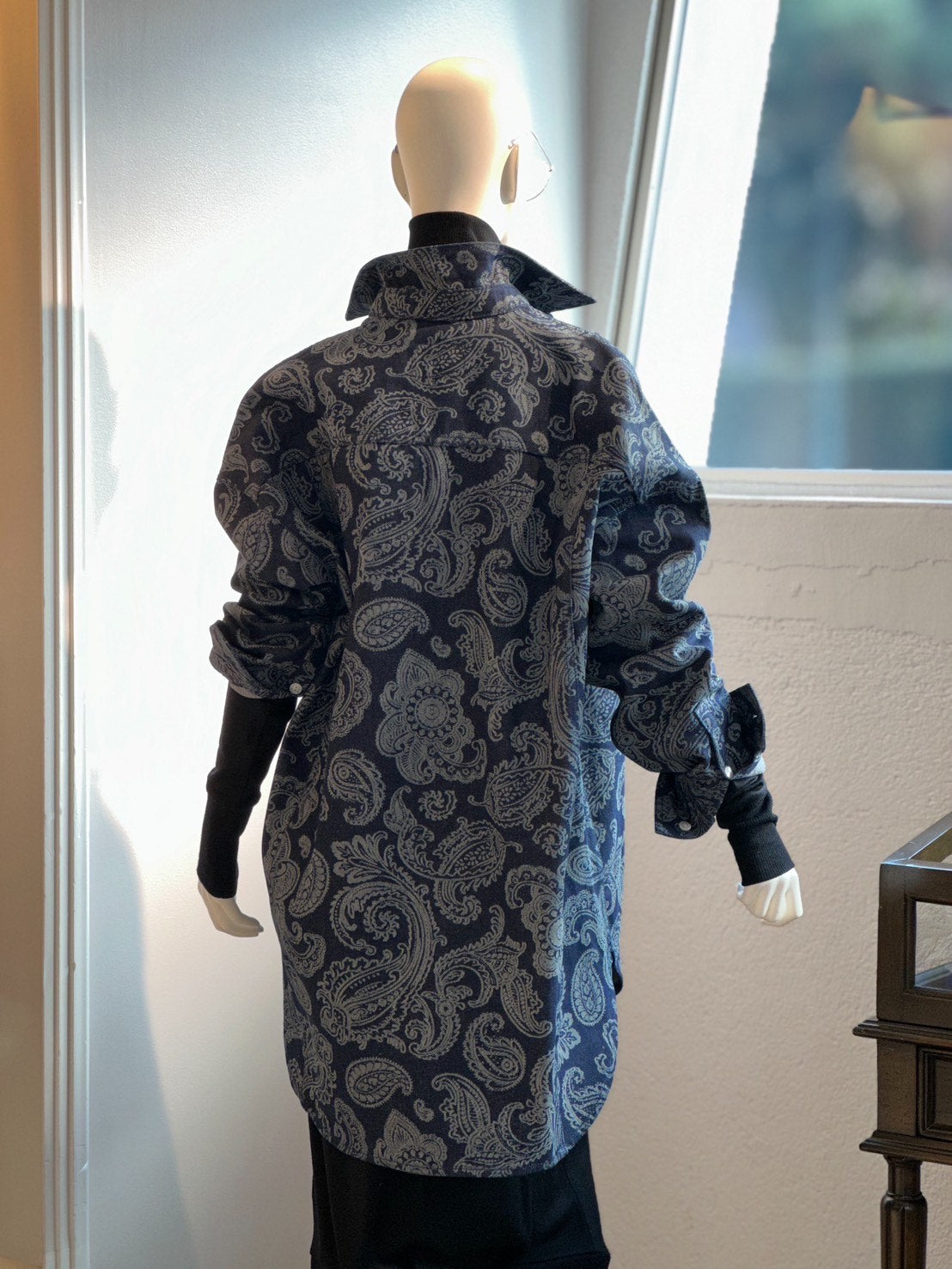 ペイズリーデニムシャツ