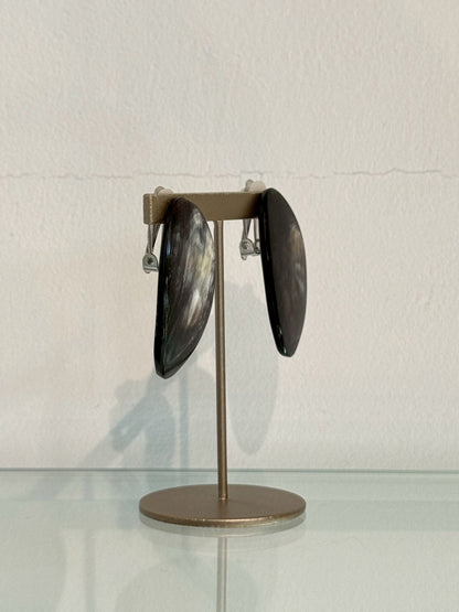 水牛イヤリング（オーバル）