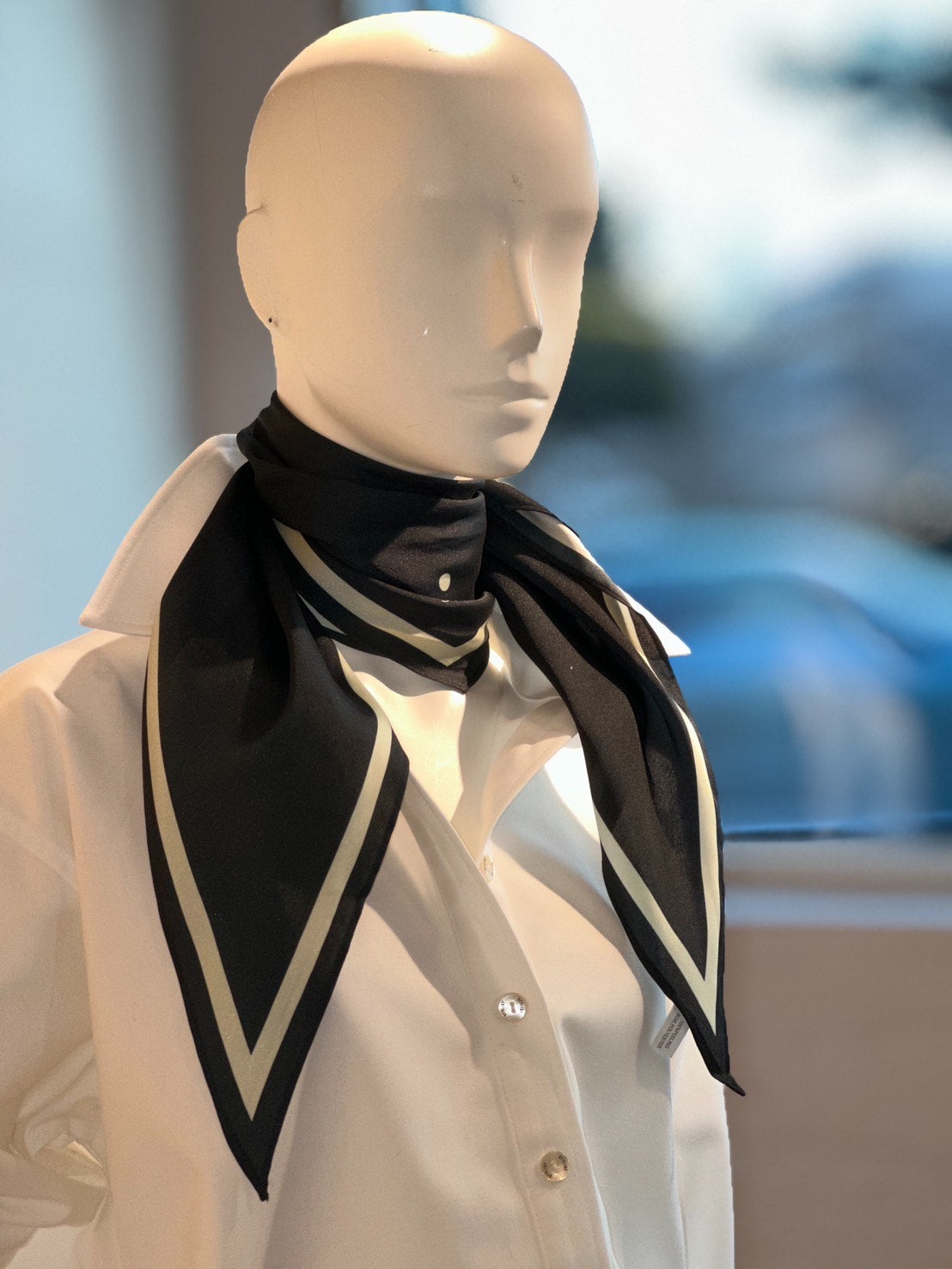 スタイリストロゴスカーフ