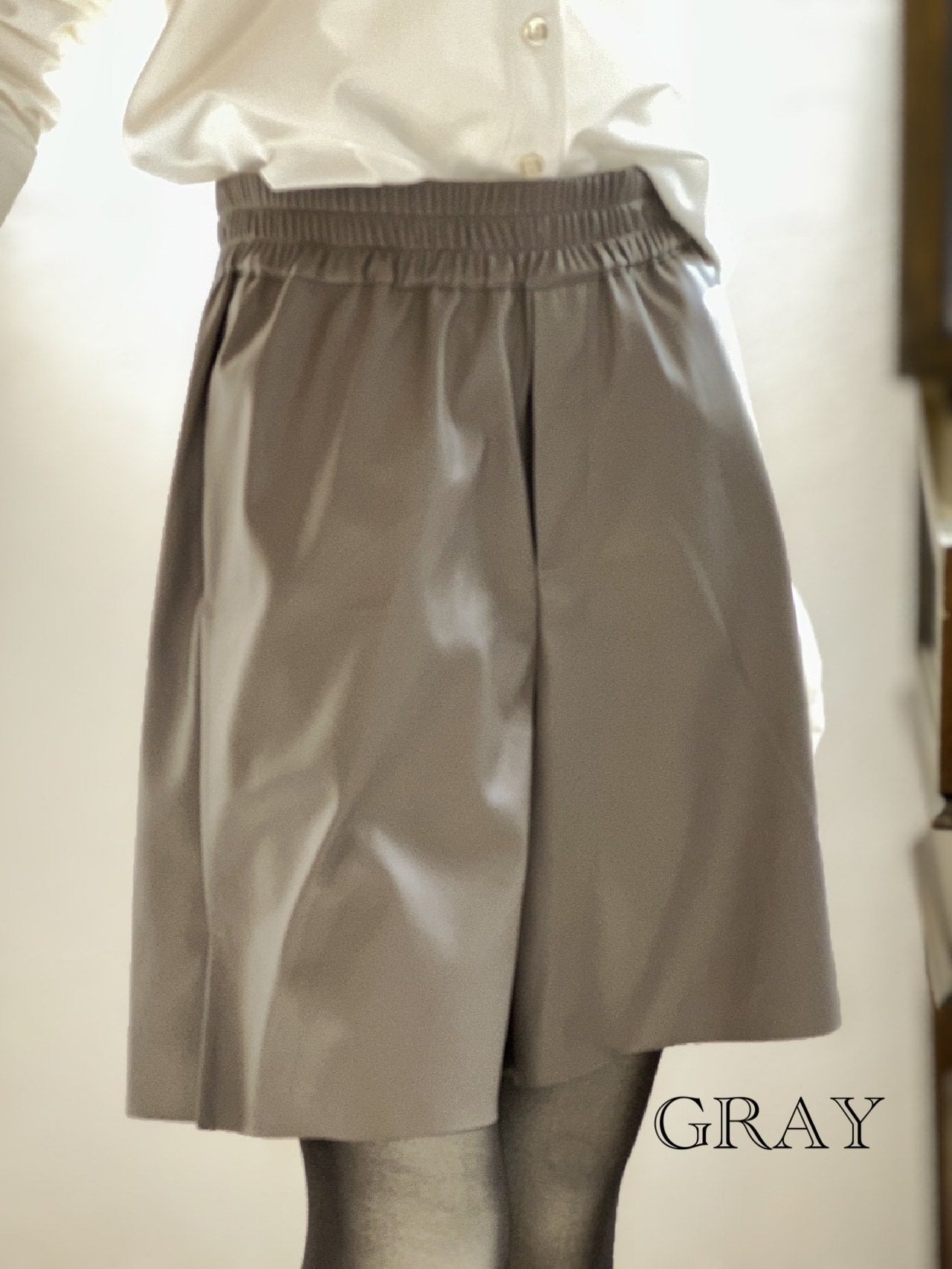 フェイクレザーハーフパンツ