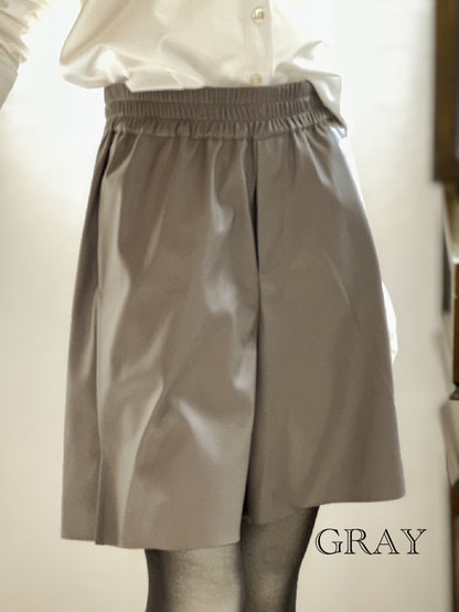 フェイクレザーハーフパンツ