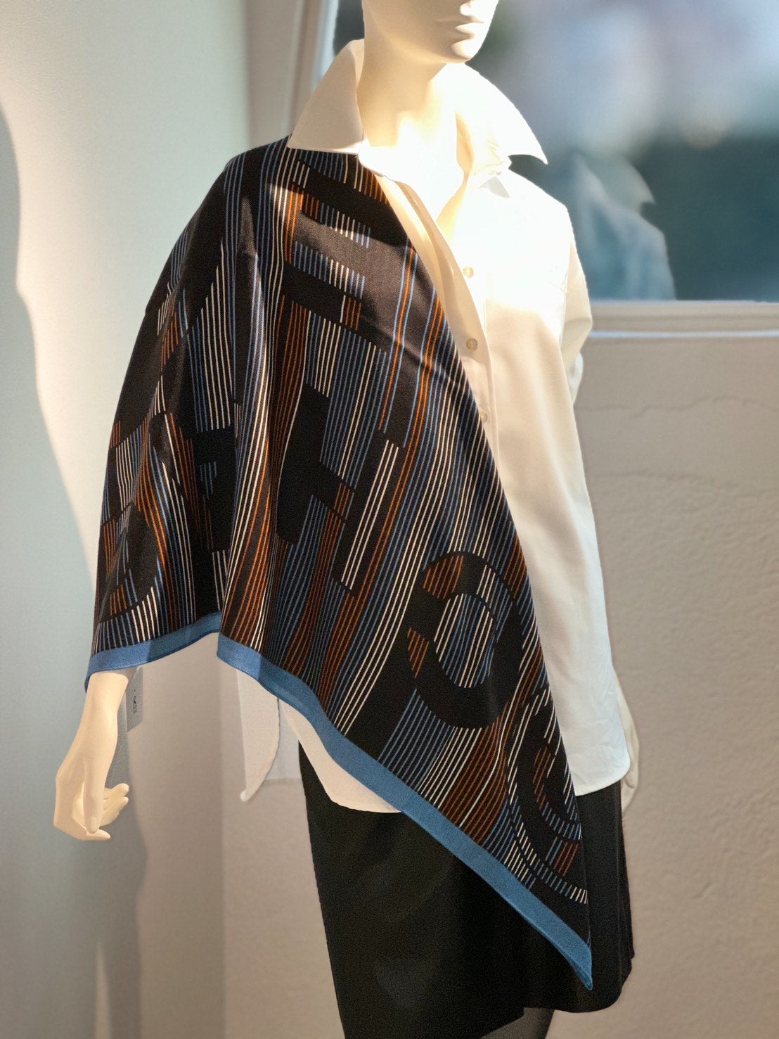 スカーフ（モダンストライプ）