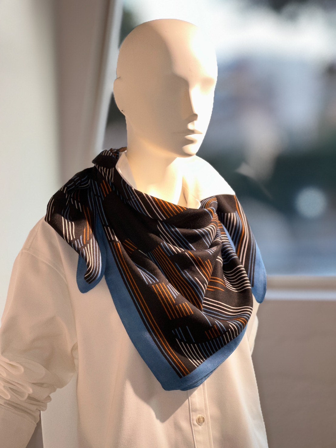 スカーフ（モダンストライプ）