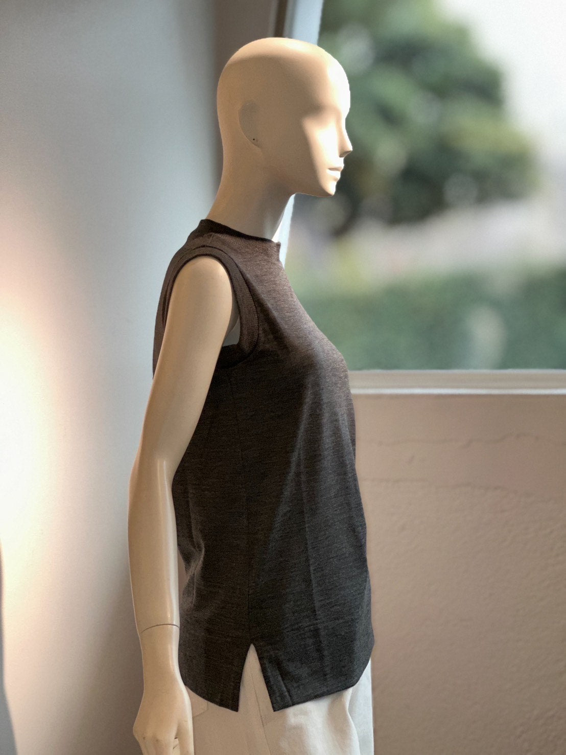 ニットカットノースリーブ