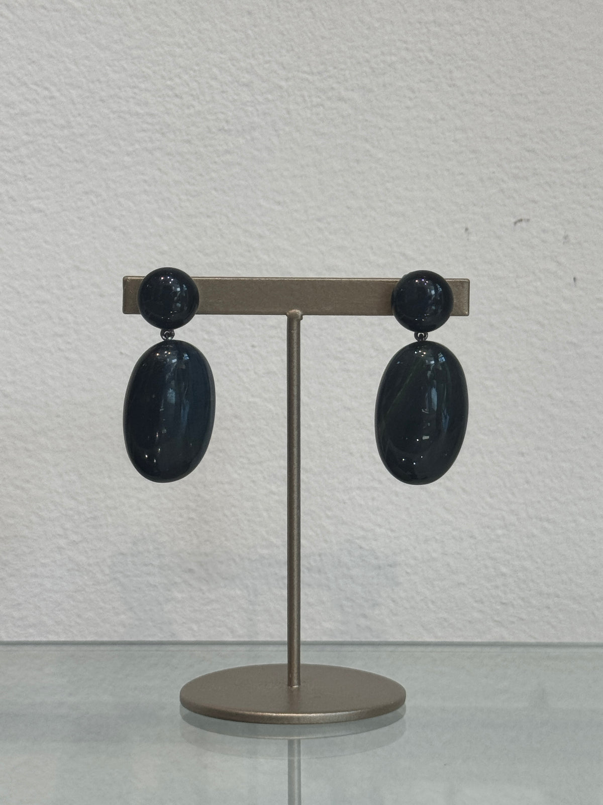 スペインダブルオーバルピアス（ブラック）