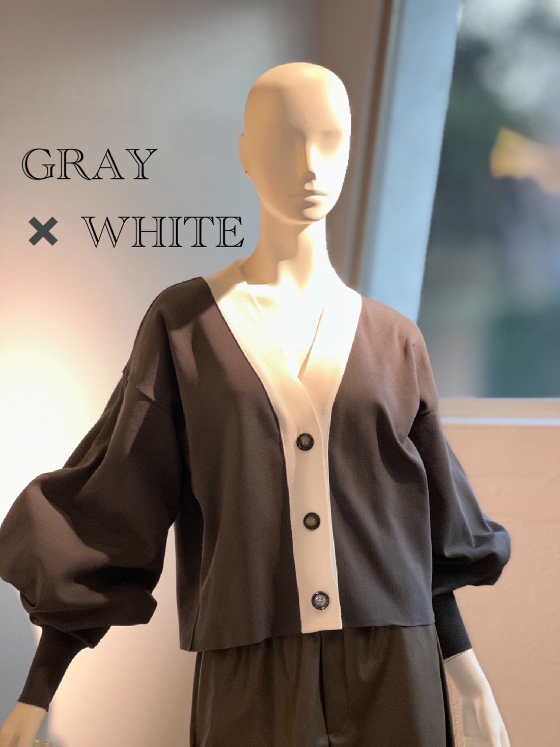 フィットテックショートＶネックカーディガン（GRAY×WHITE）