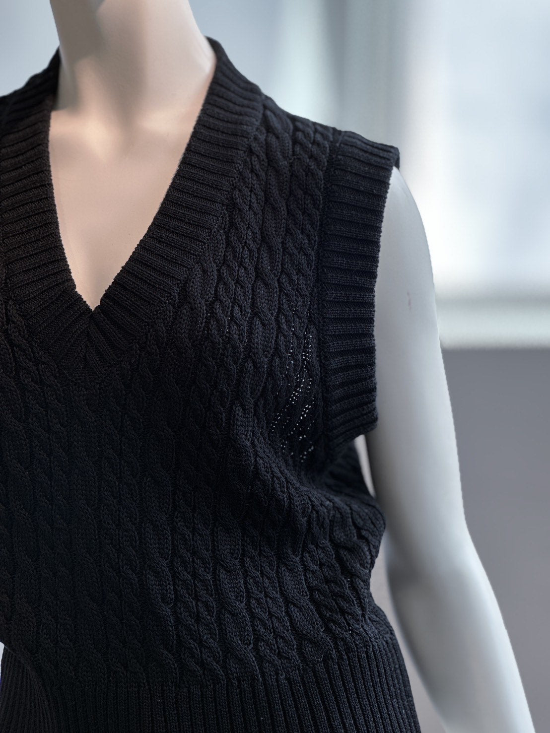 コットンノースリーブベスト（BLACK） – stylist-kurakuen